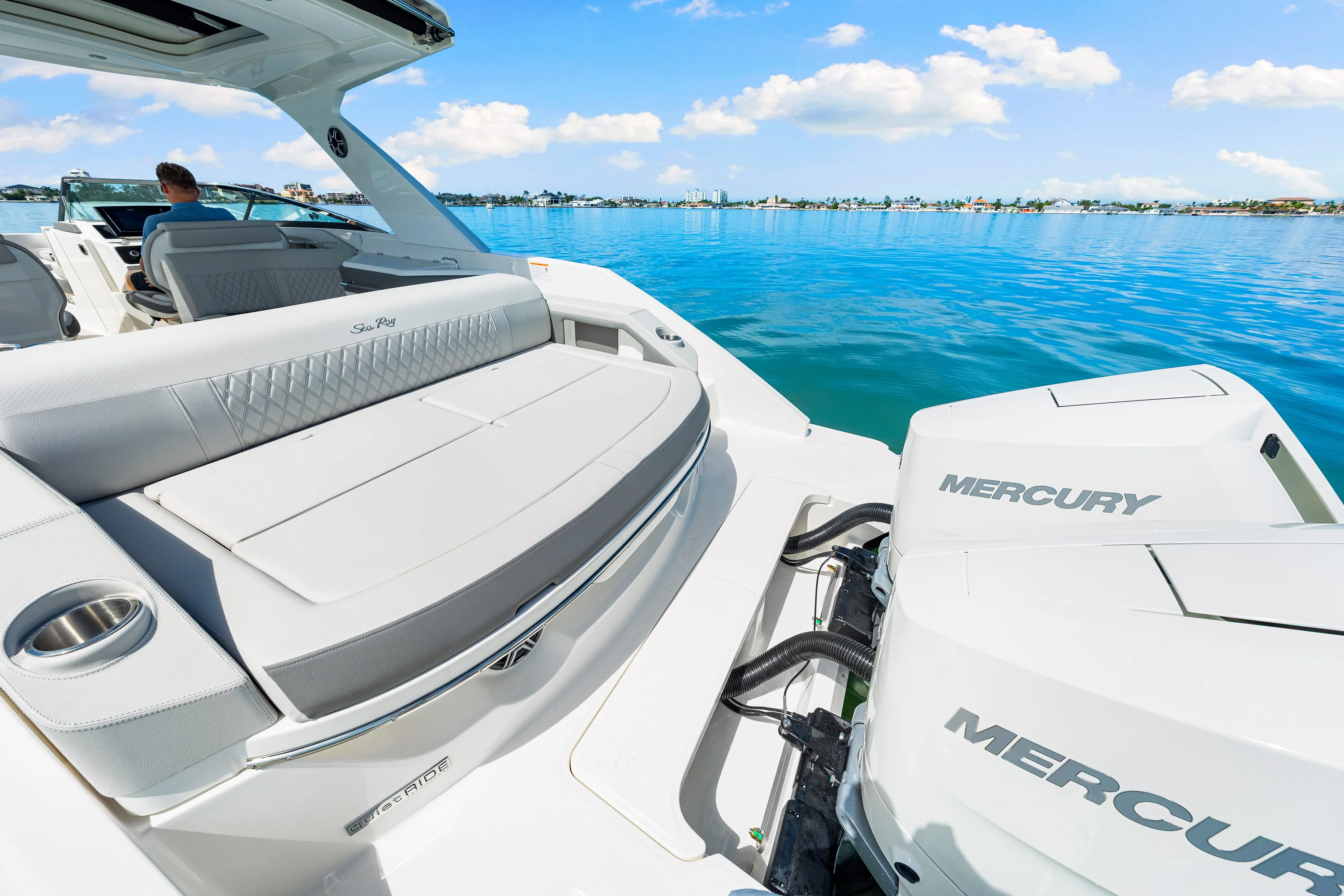 2026 Sea Ray SLX 310 Outboard Image Thumbnail #29