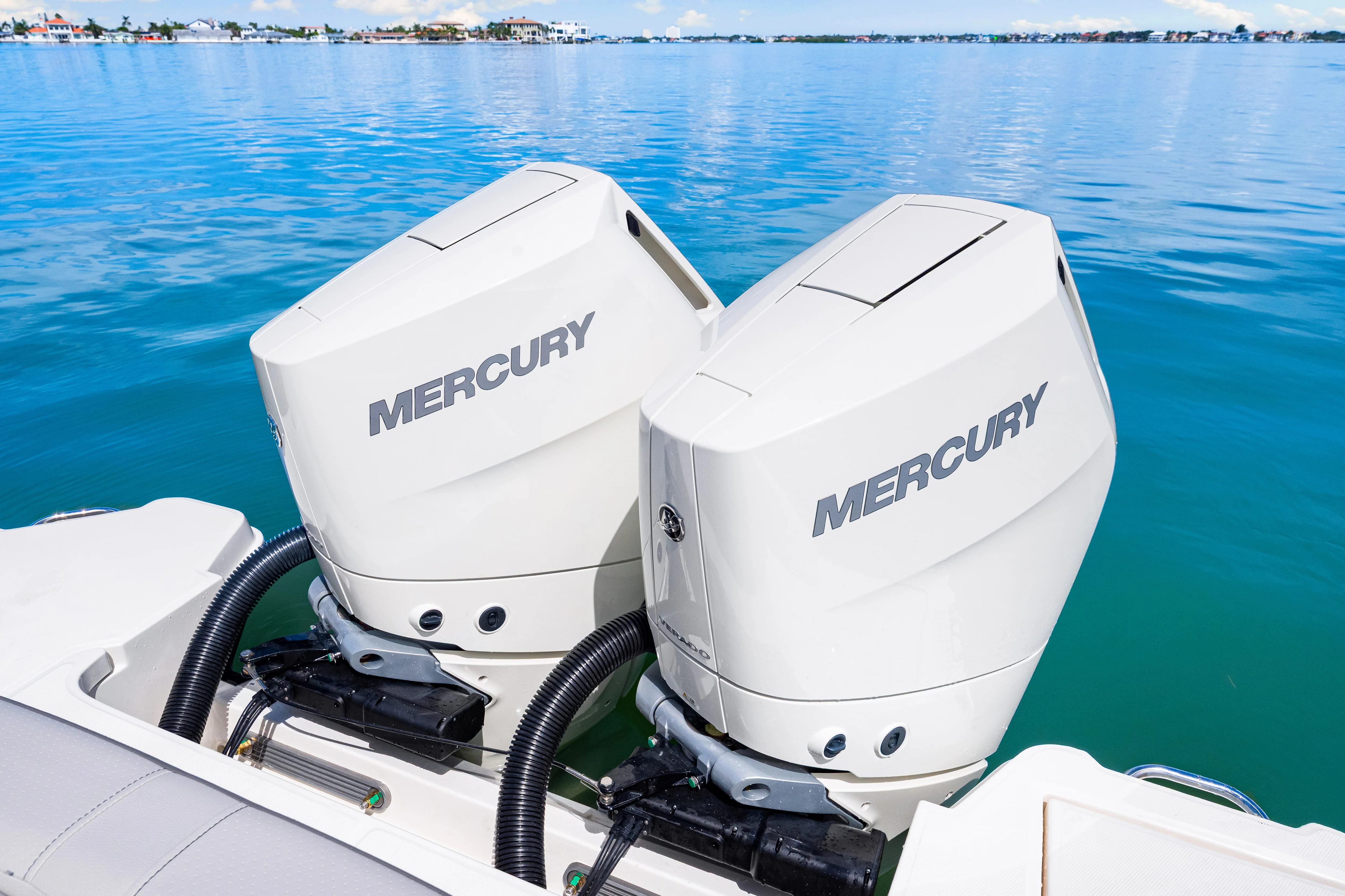 2026 Sea Ray SLX 310 Outboard Image Thumbnail #26
