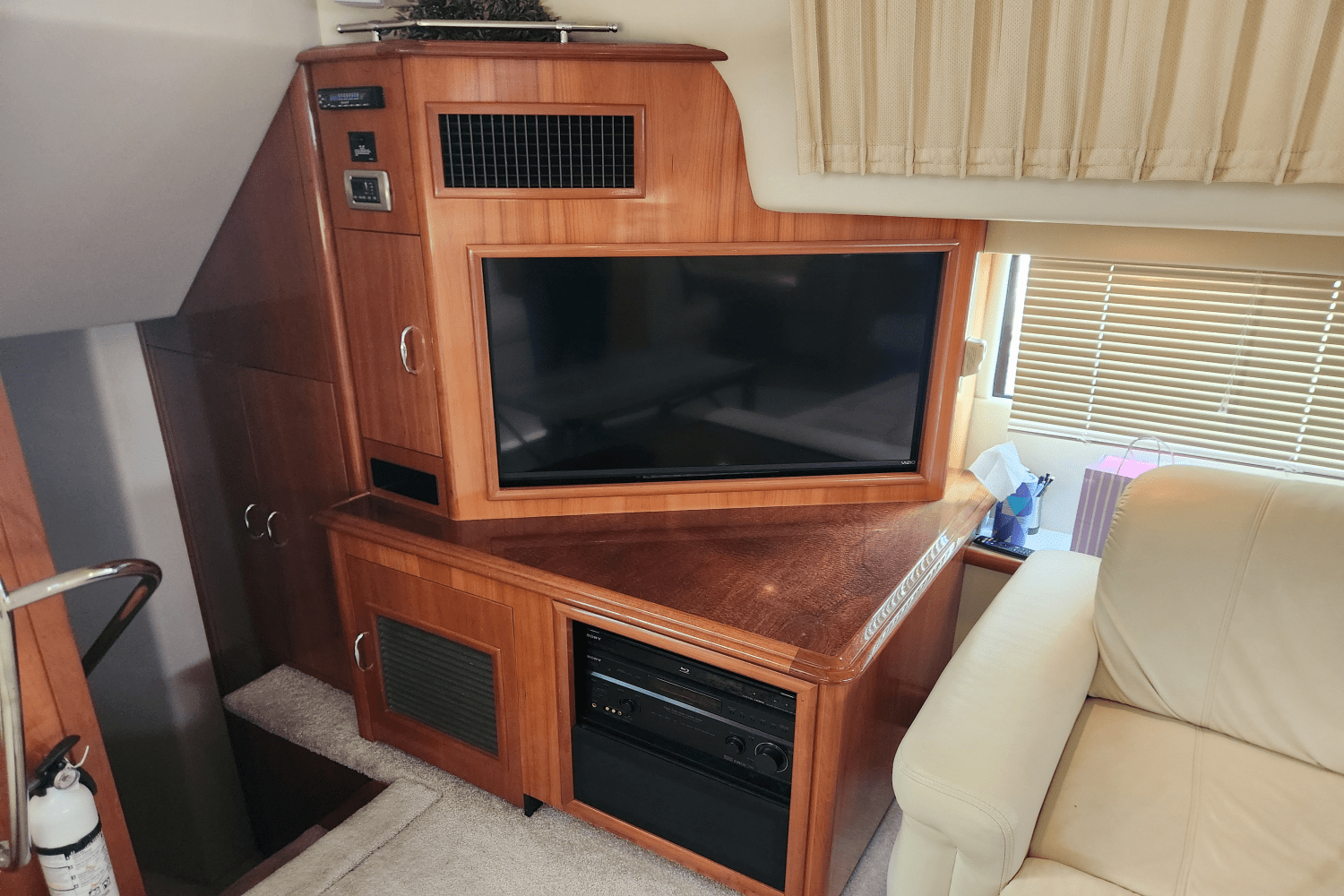 2007 Carver Yachts 466 MY Image Thumbnail #25