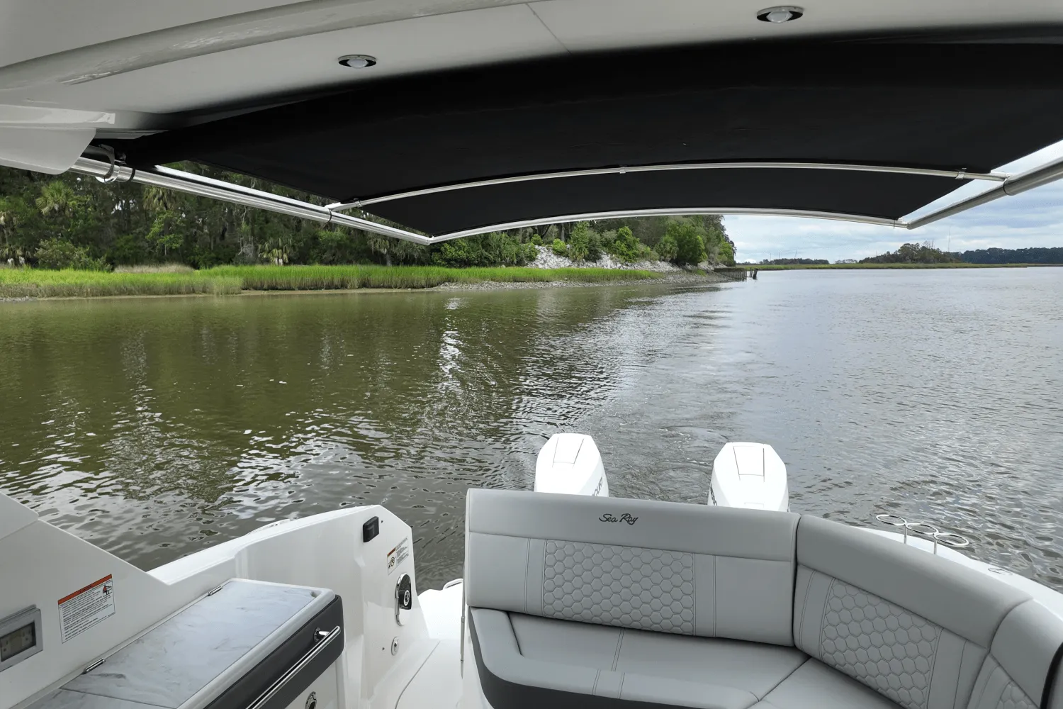 2026 Sea Ray Sundancer 320 Outboard Image Thumbnail #0