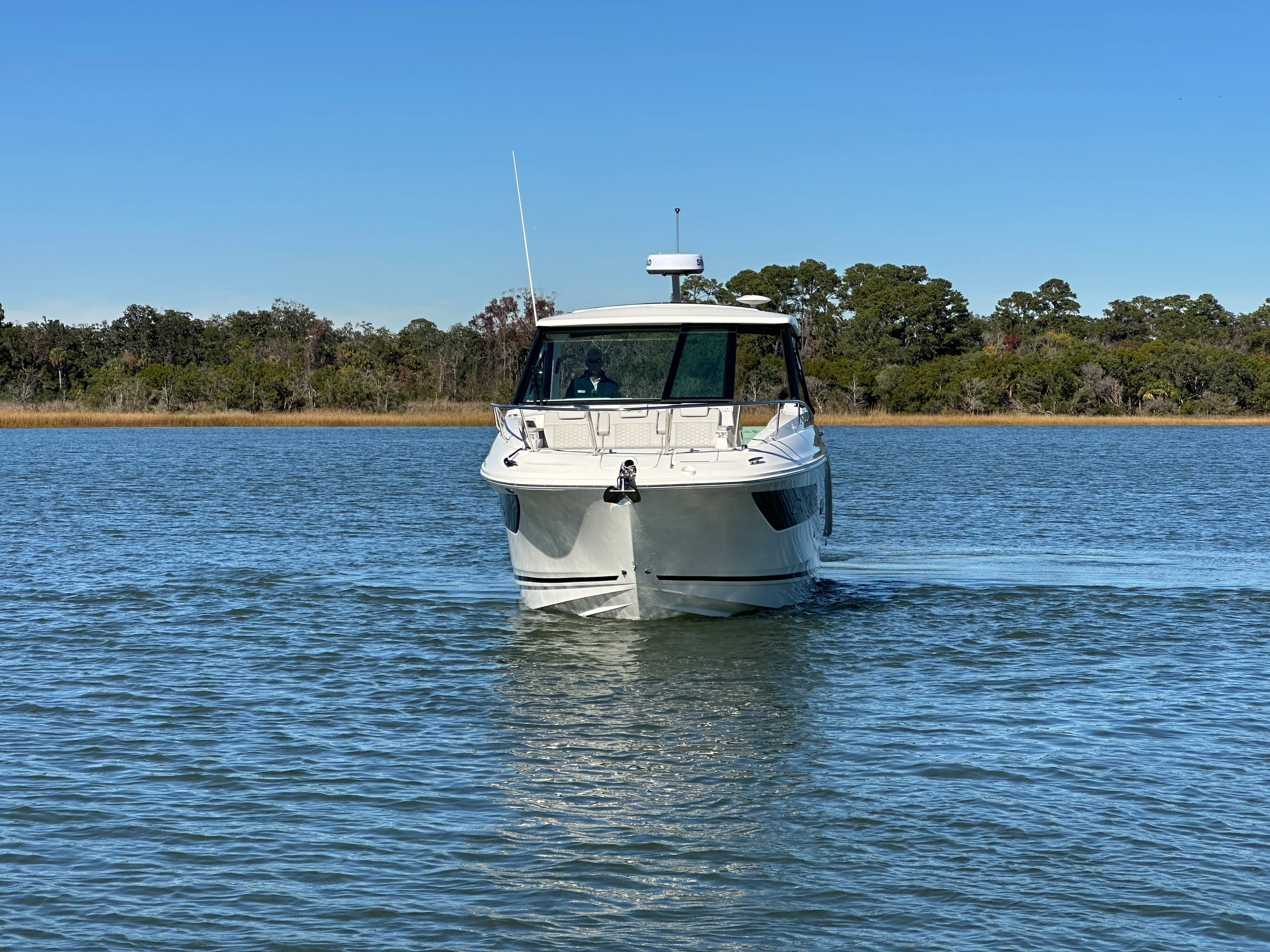 2026 Sea Ray Sundancer 320 Outboard Image Thumbnail #6