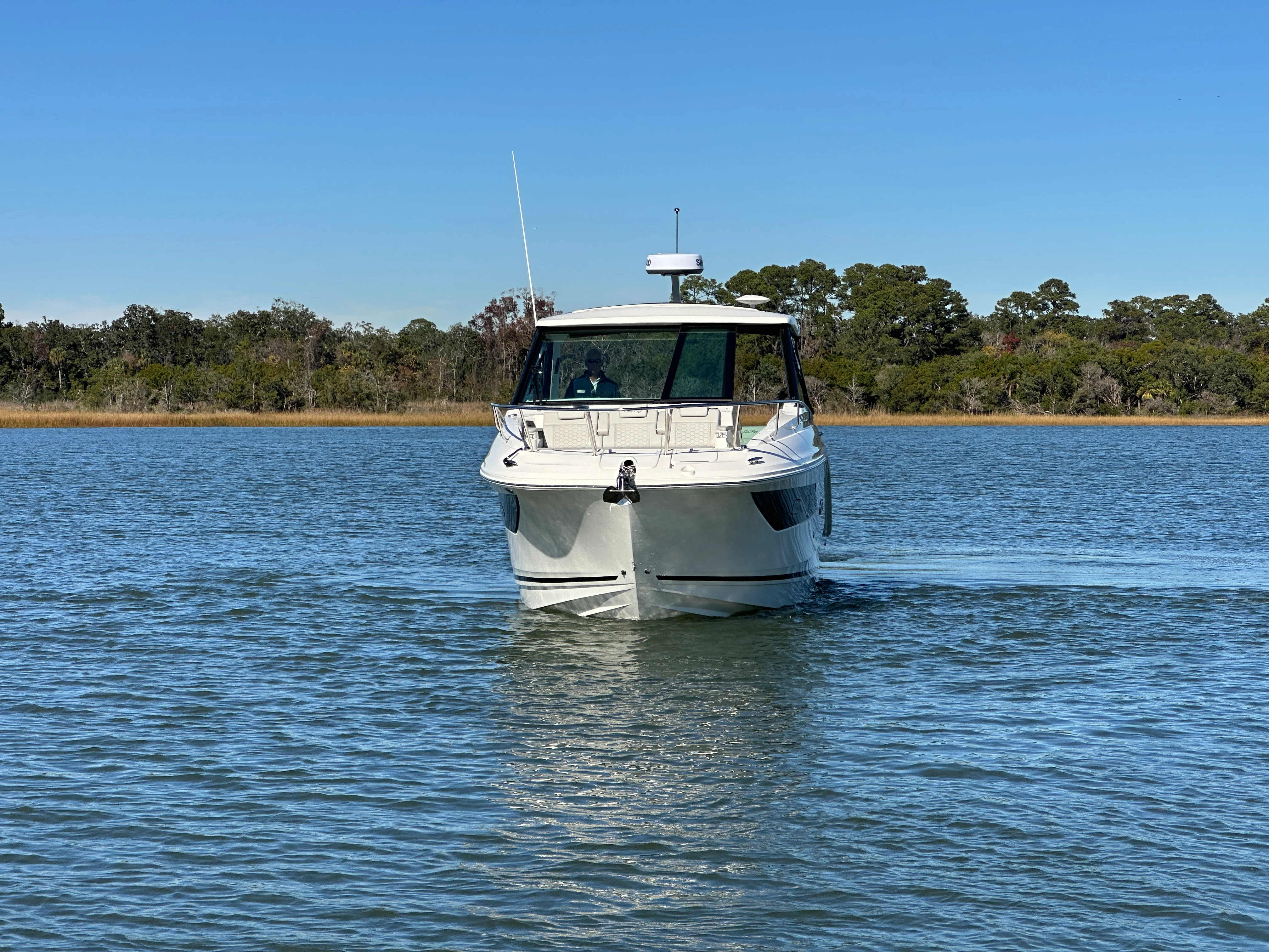 2026 Sea Ray Sundancer 320 Outboard Image Thumbnail #6