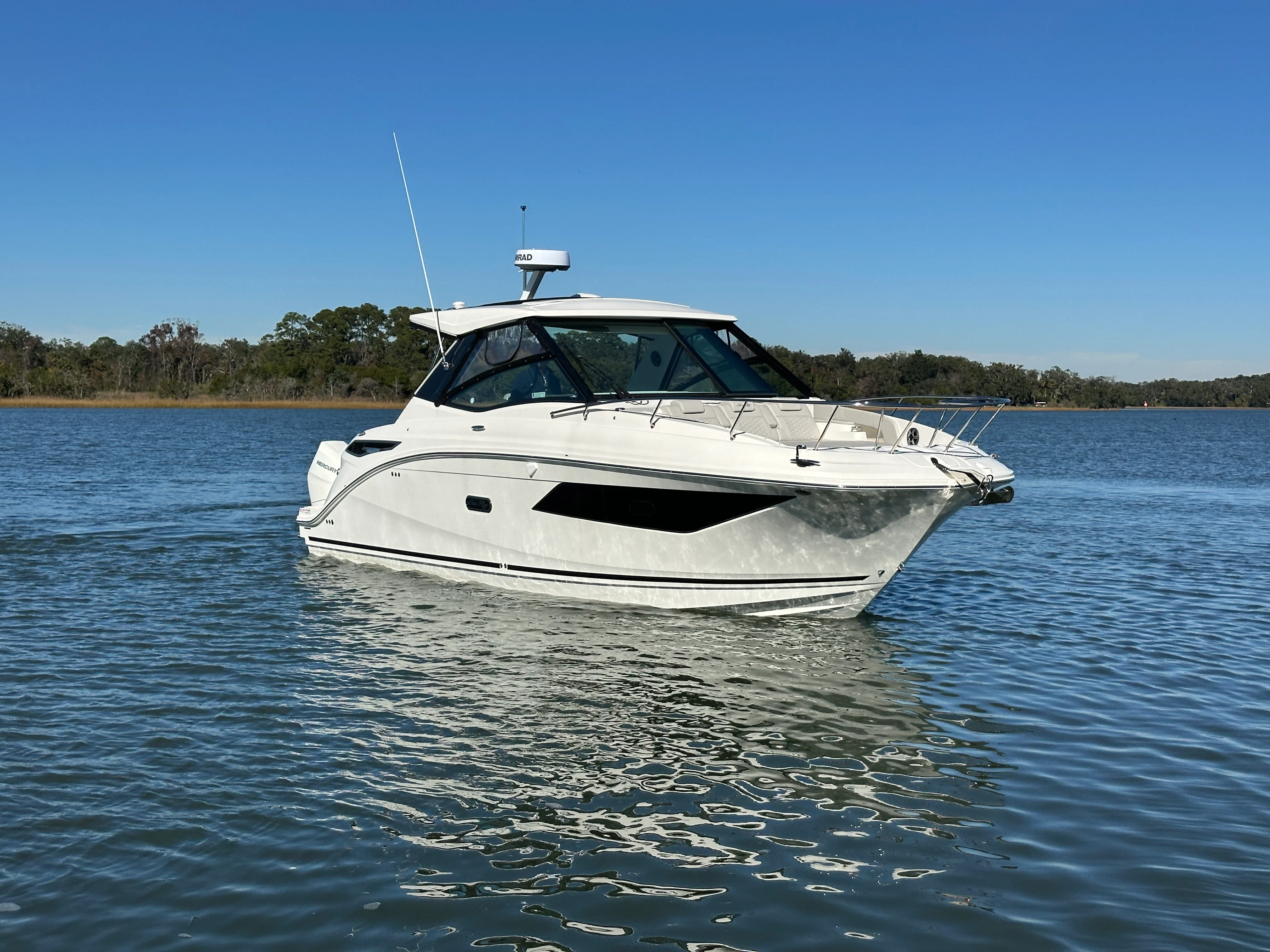 2026 Sea Ray Sundancer 320 Outboard Image Thumbnail #7