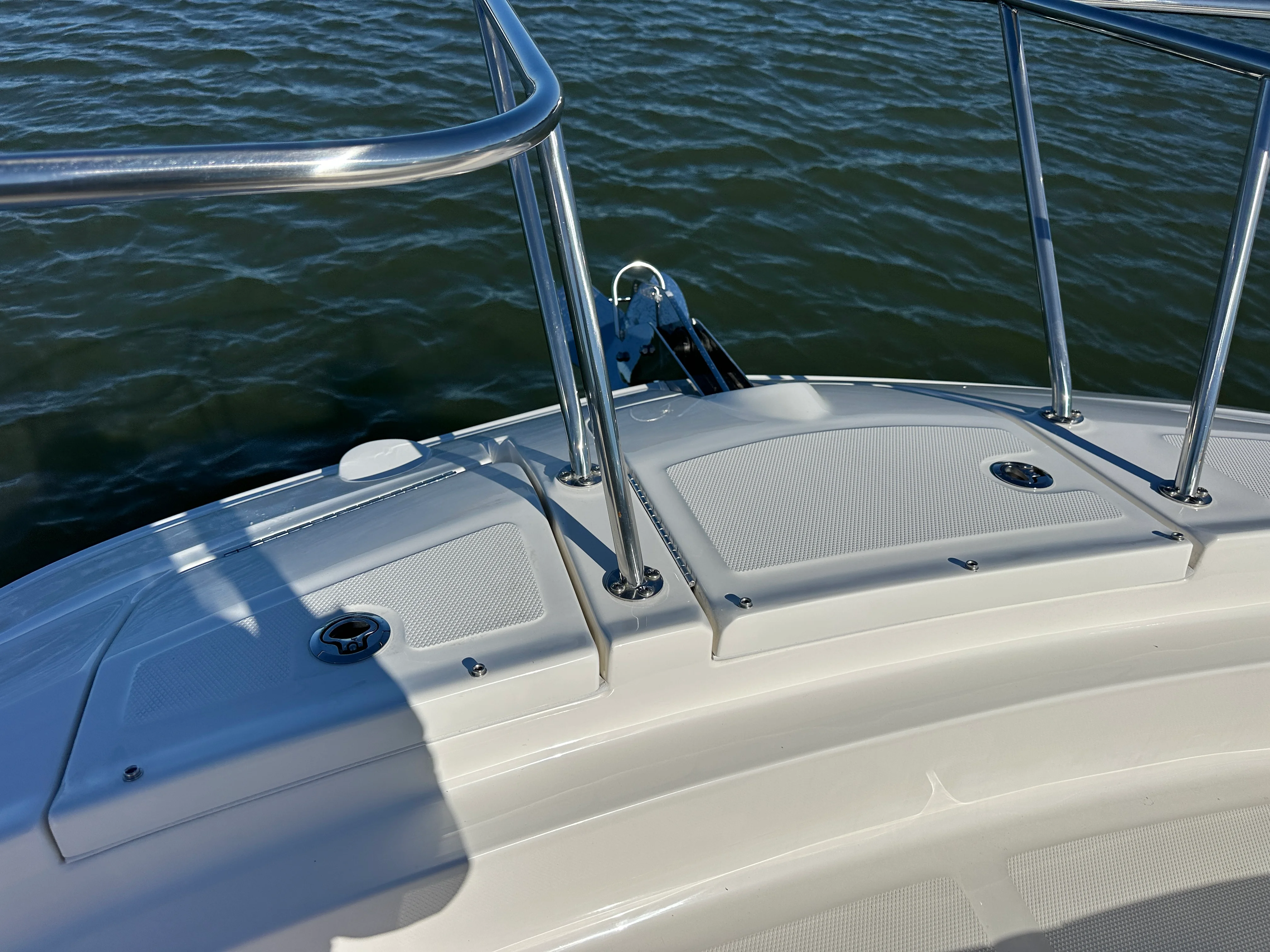 2026 Sea Ray Sundancer 320 Outboard Image Thumbnail #10