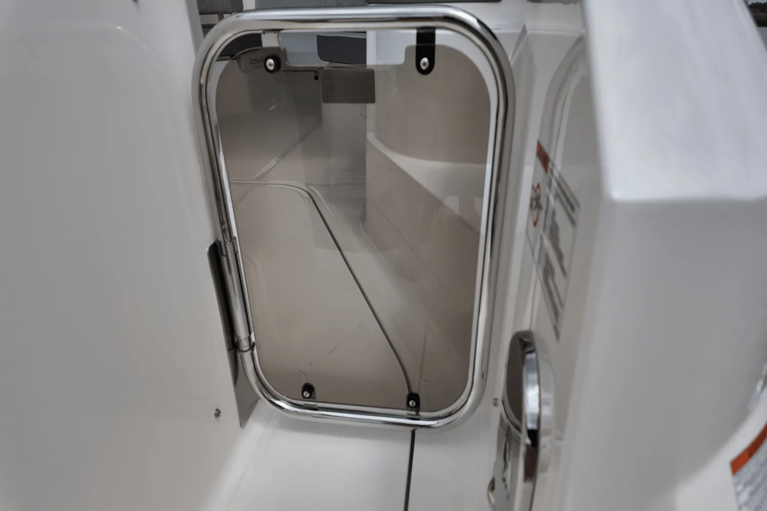 2026 Sea Ray Sundancer 320 Outboard Image Thumbnail #28