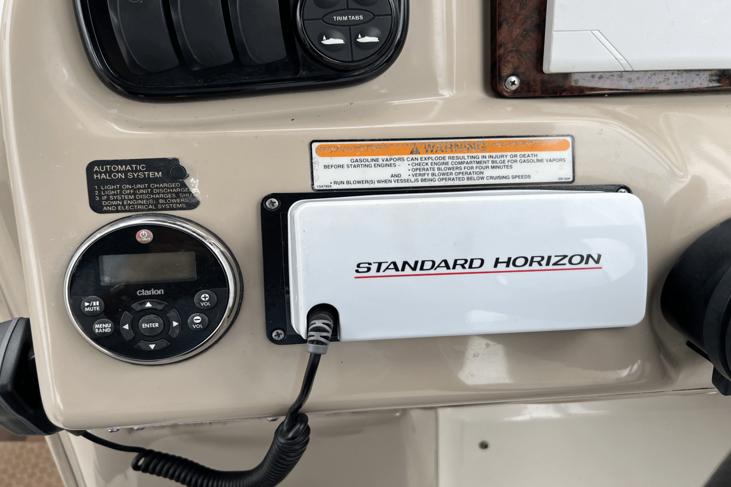 2005 Sea Ray 300 SUNDANCER Image Thumbnail #12