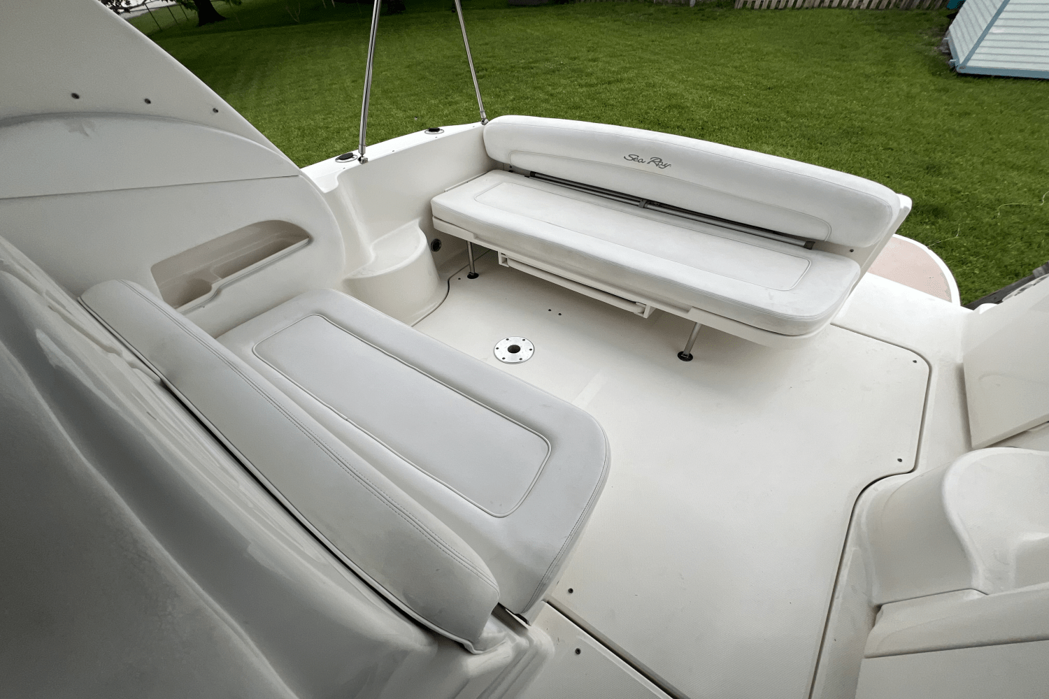 2005 Sea Ray 300 SUNDANCER Image Thumbnail #20