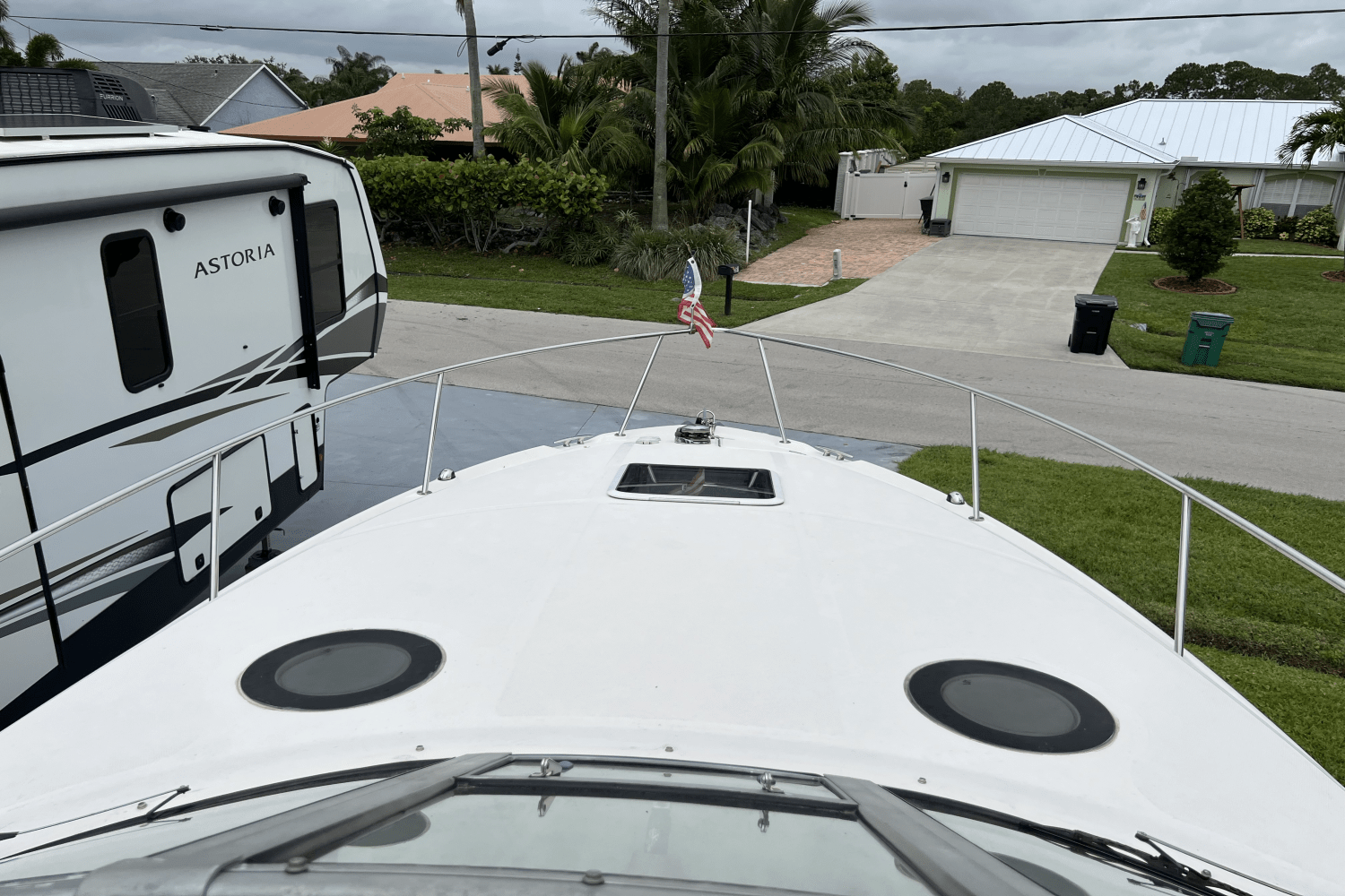 2005 Sea Ray 300 SUNDANCER Image Thumbnail #17