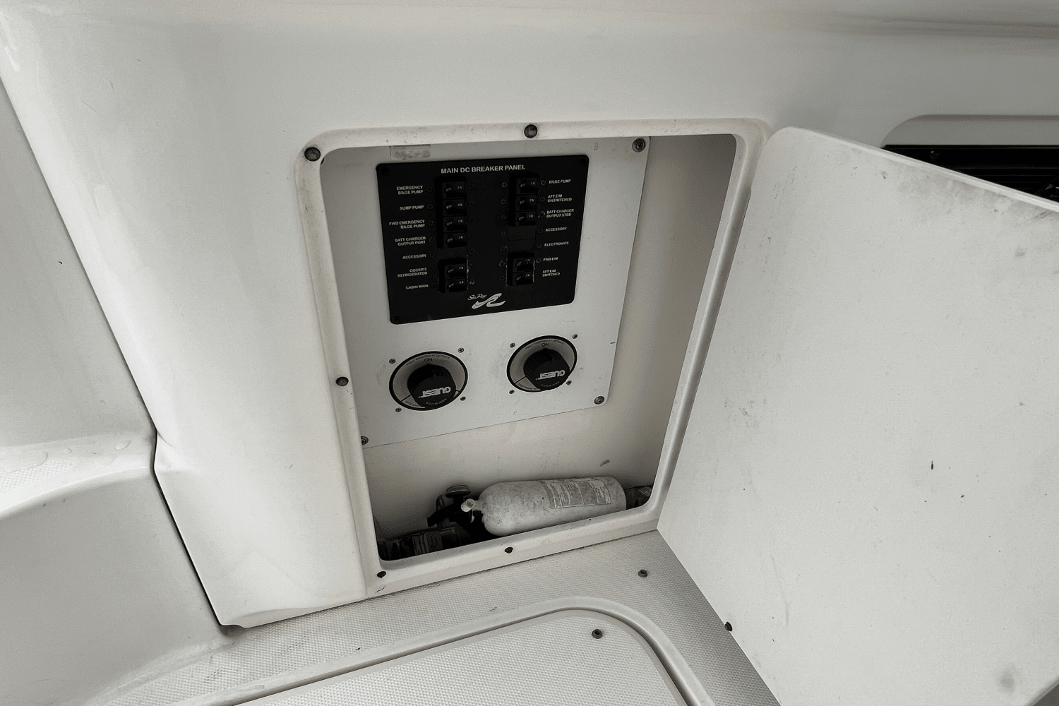 2005 Sea Ray 300 SUNDANCER Image Thumbnail #23