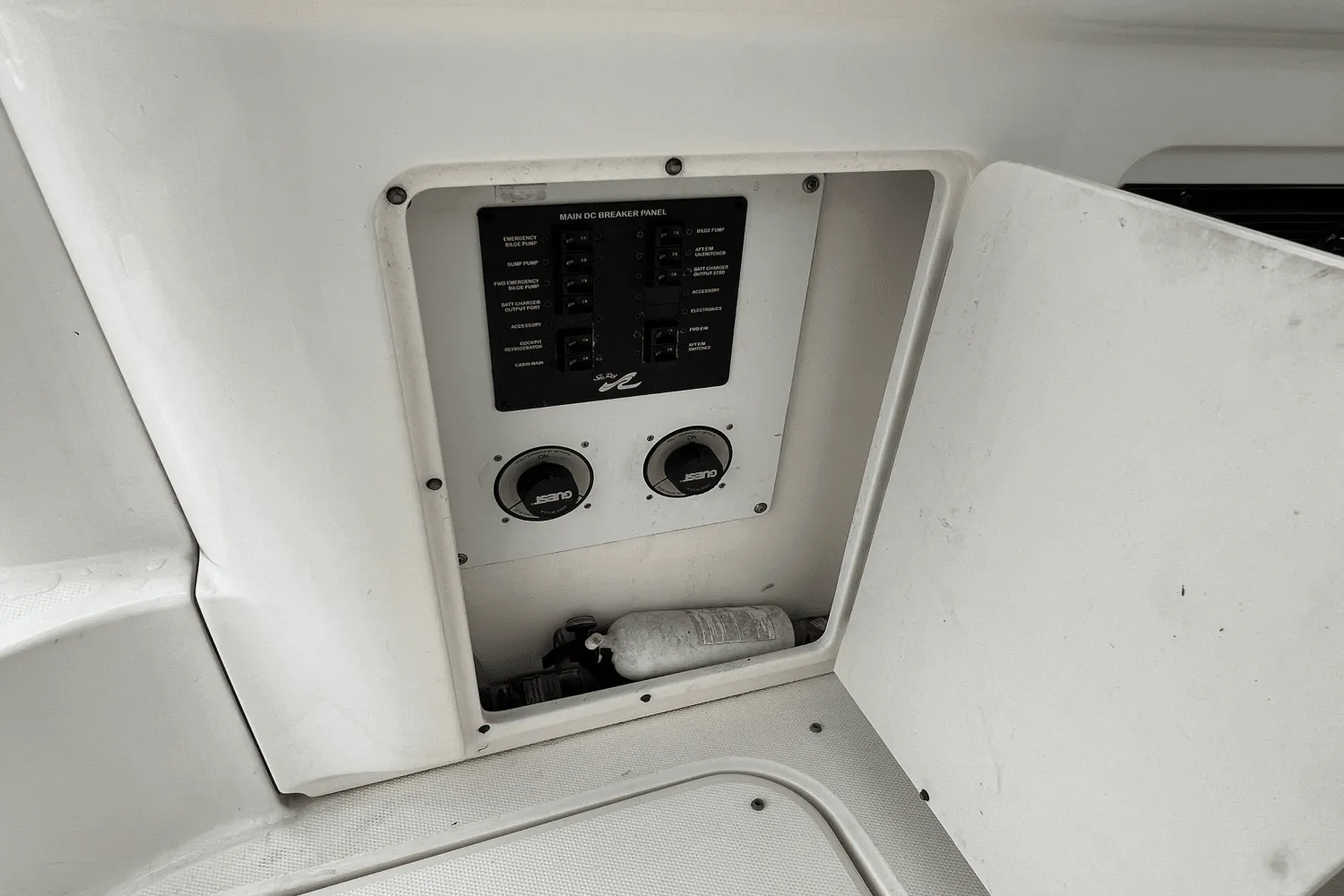 2005 Sea Ray 300 SUNDANCER Image Thumbnail #23