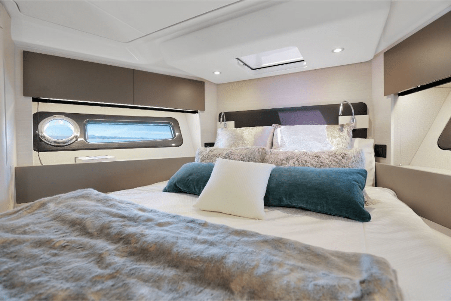 2020 Azimut 50 FLY Image Thumbnail #32