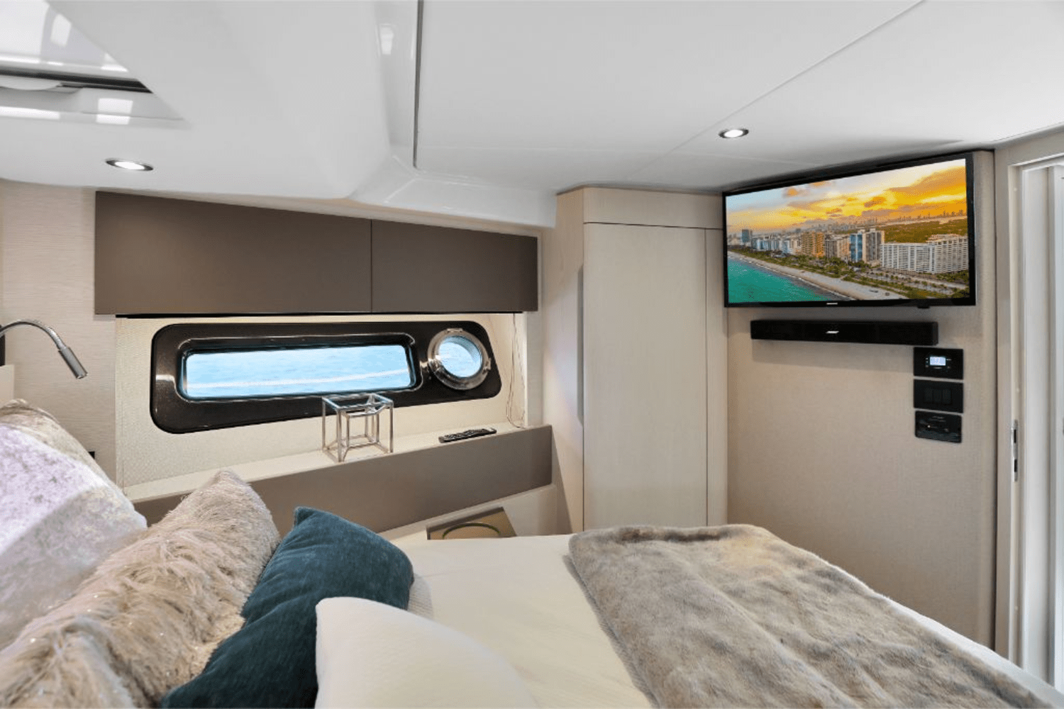 2020 Azimut 50 FLY Image Thumbnail #34