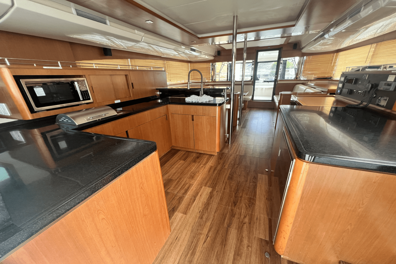 2016 Aquila 48 Image Thumbnail #7