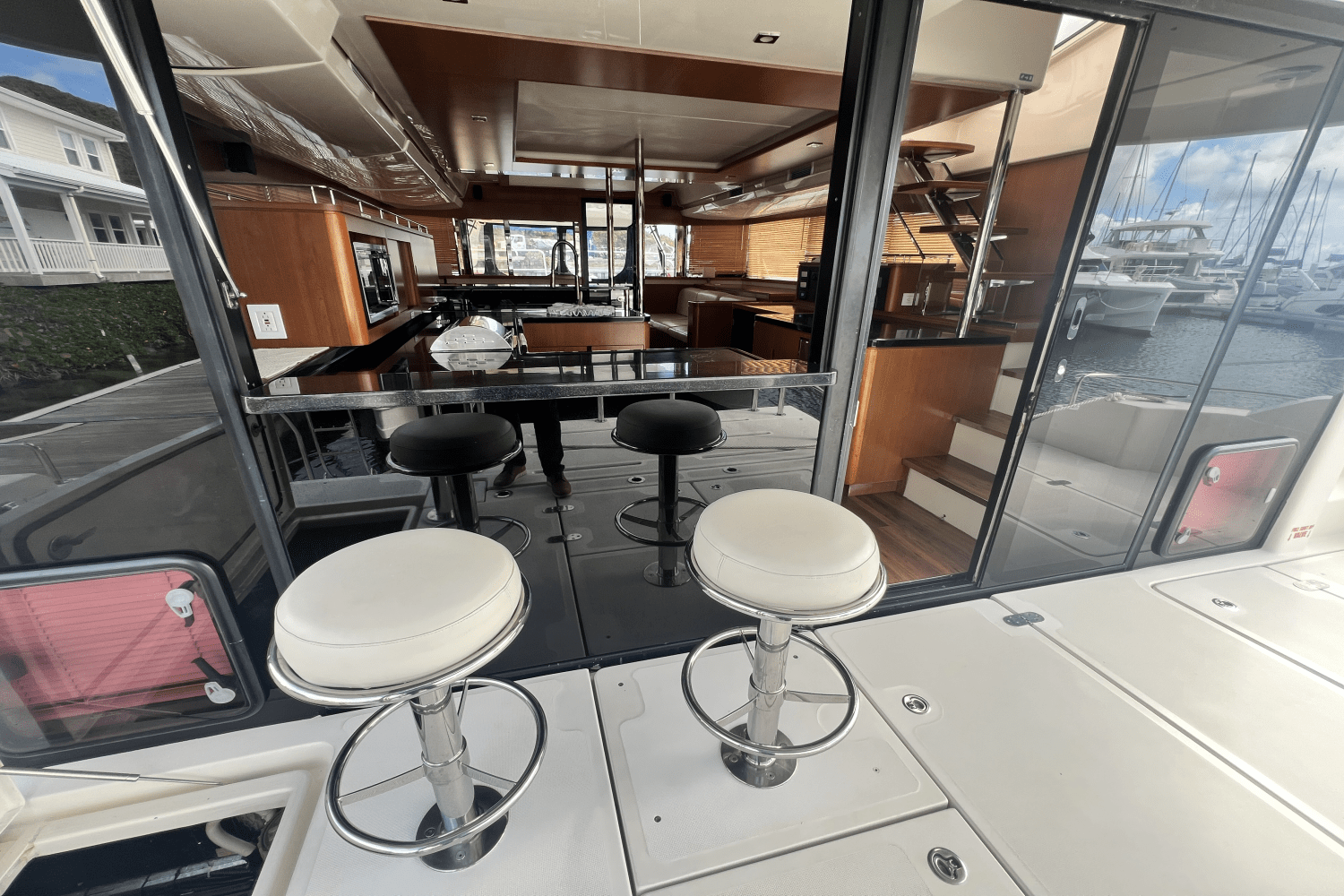 2016 Aquila 48 Image Thumbnail #3