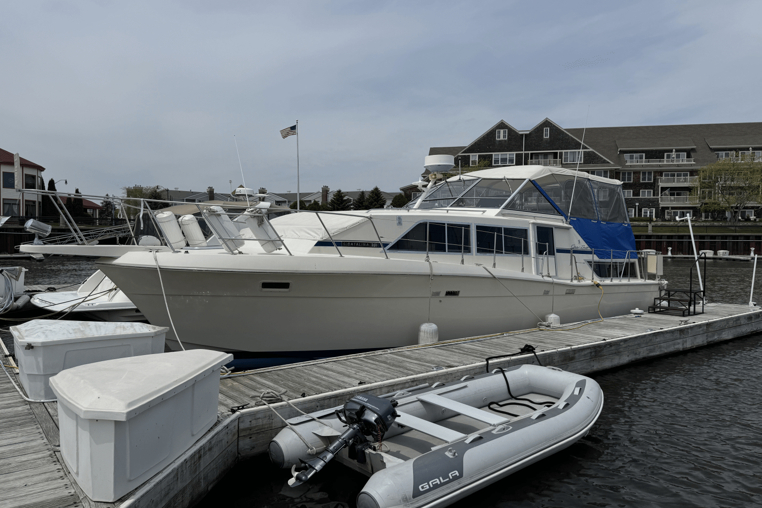 1986 Chris-Craft 381 CATALINA Image Thumbnail #0