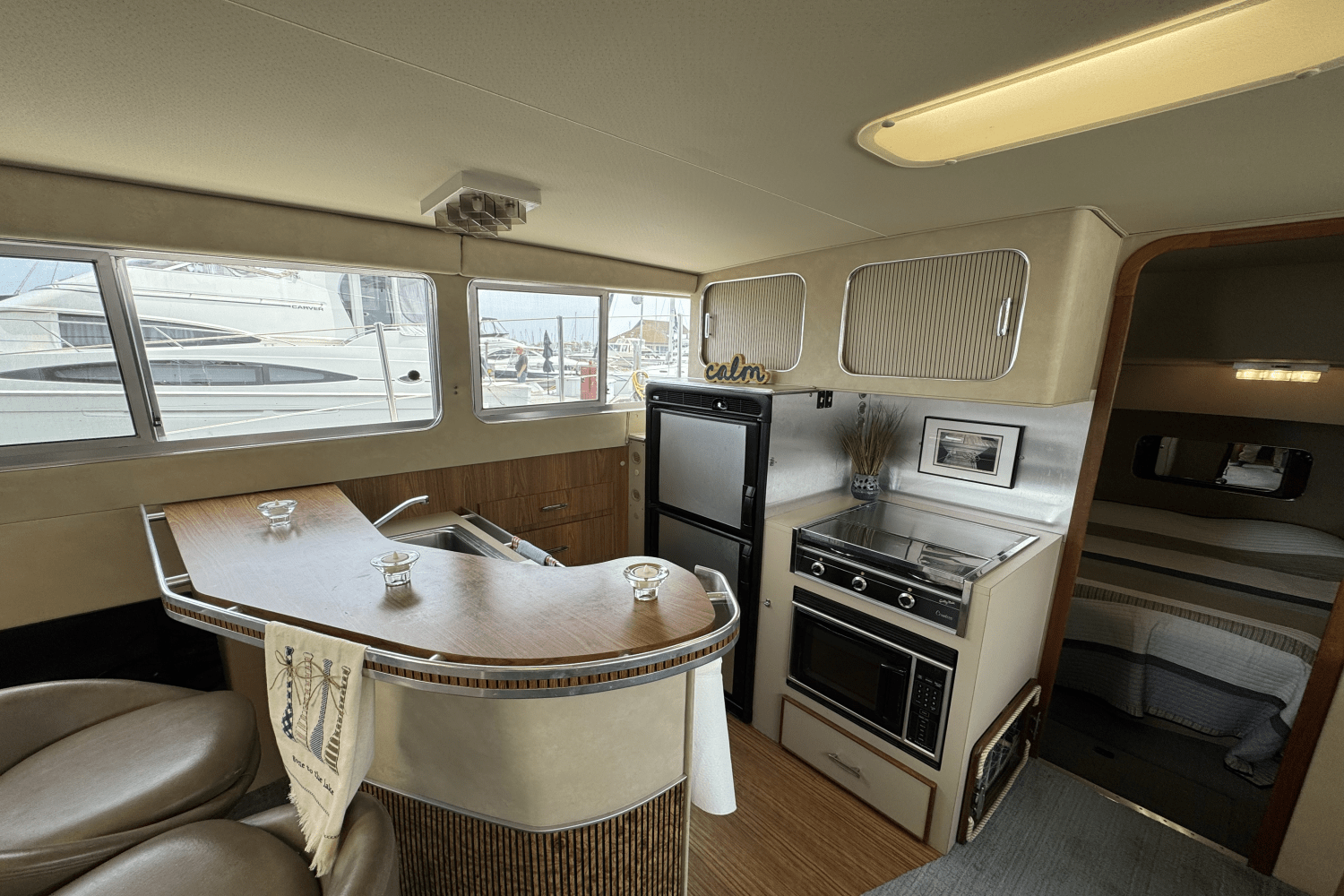 1986 Chris-Craft 381 CATALINA Image Thumbnail #12