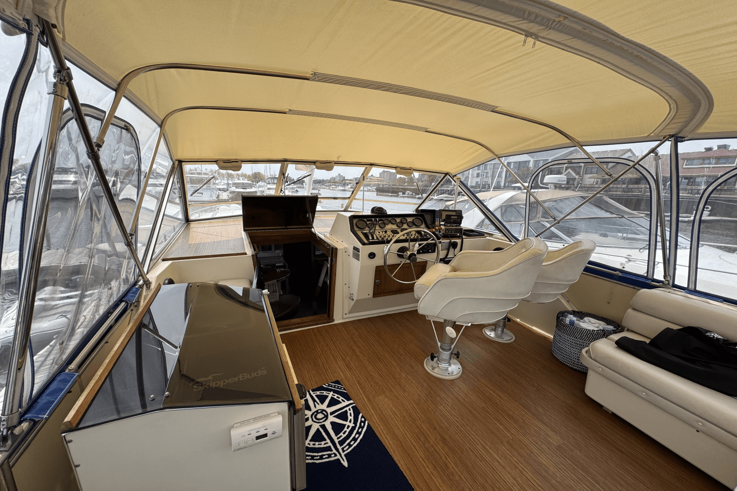 1986 Chris-Craft 381 CATALINA Image Thumbnail #2