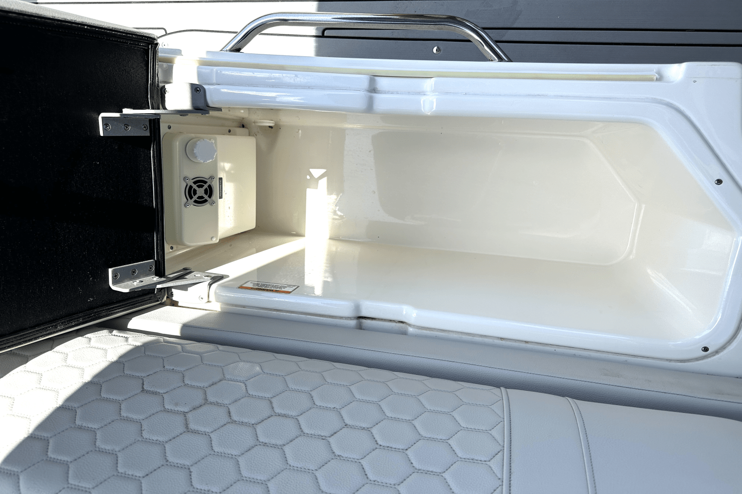 2020 Sea Ray 270 SDX OB Image Thumbnail #8