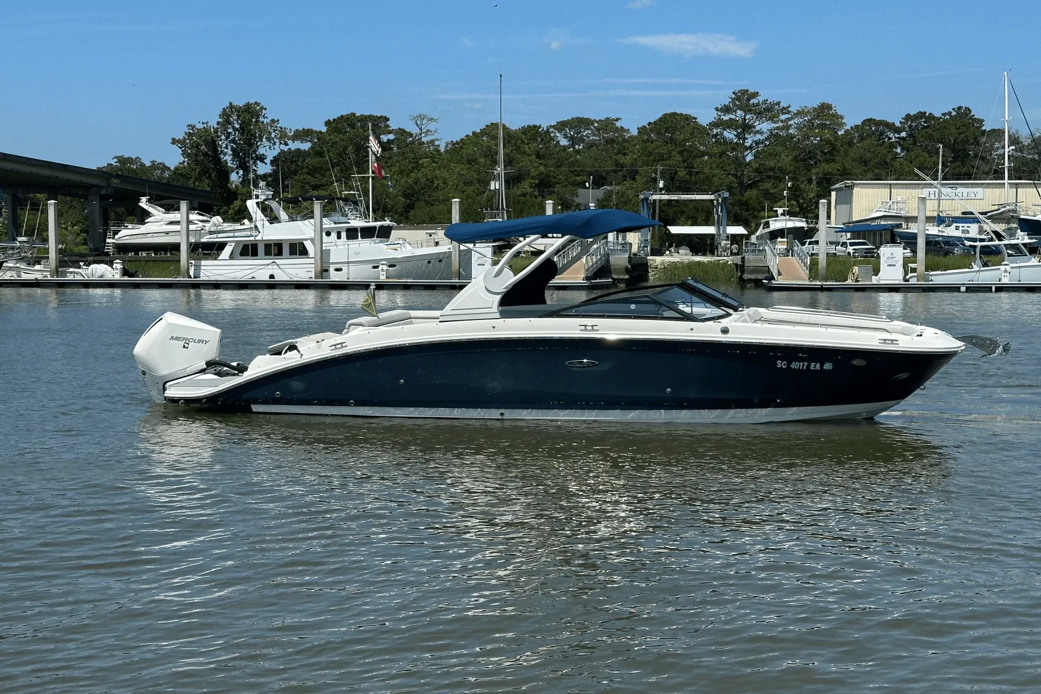2020 Sea Ray 270 SDX OB Image Thumbnail #0