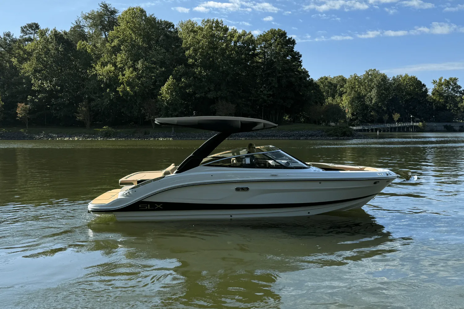 2026 Sea Ray SLX 260 Image Thumbnail #0