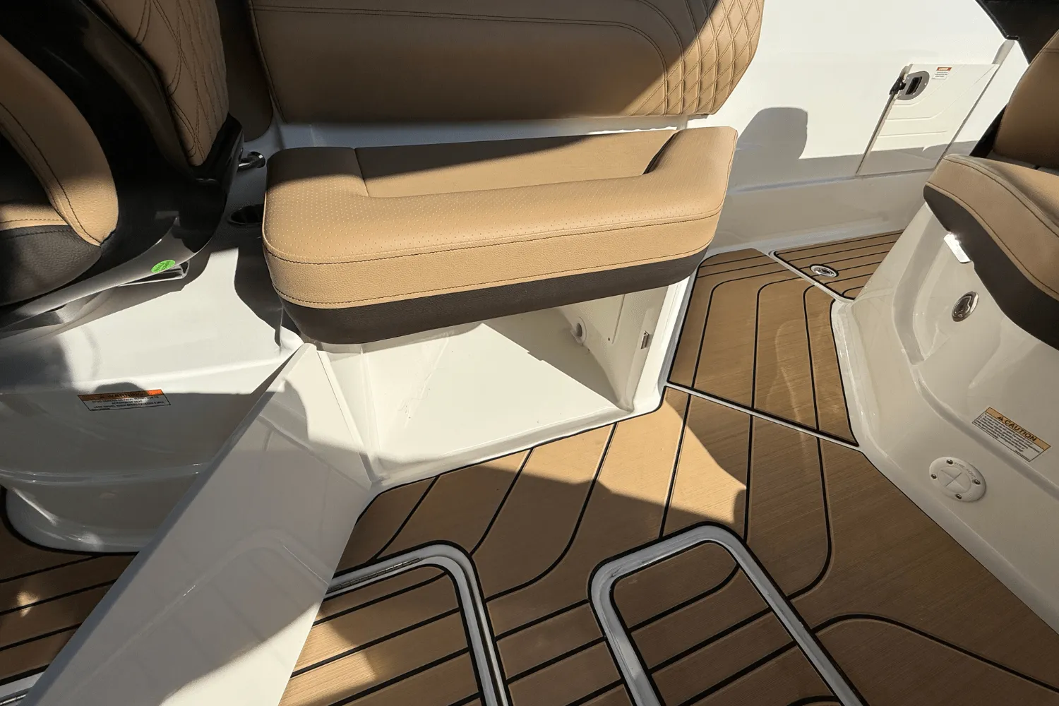2026 Sea Ray SLX 260 Image Thumbnail #25