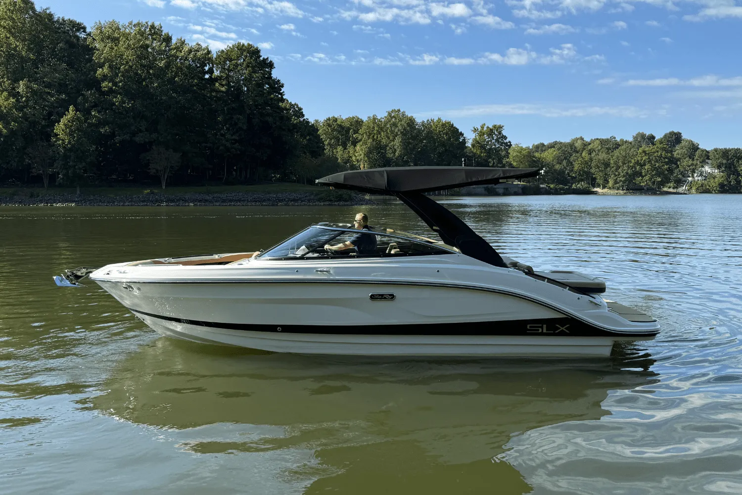 2026 Sea Ray SLX 260 Image Thumbnail #6