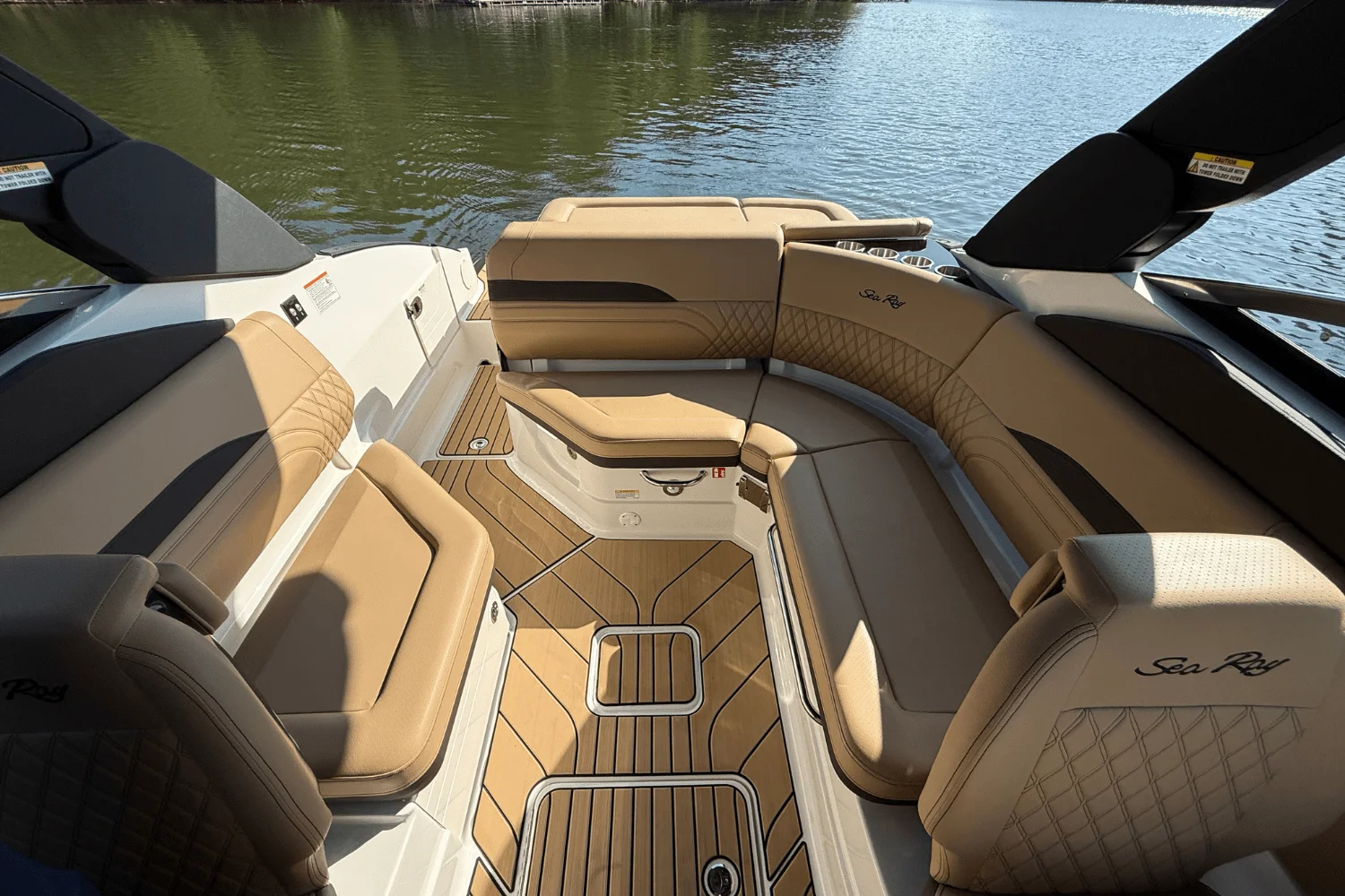 2026 Sea Ray SLX 260 Image Thumbnail #19