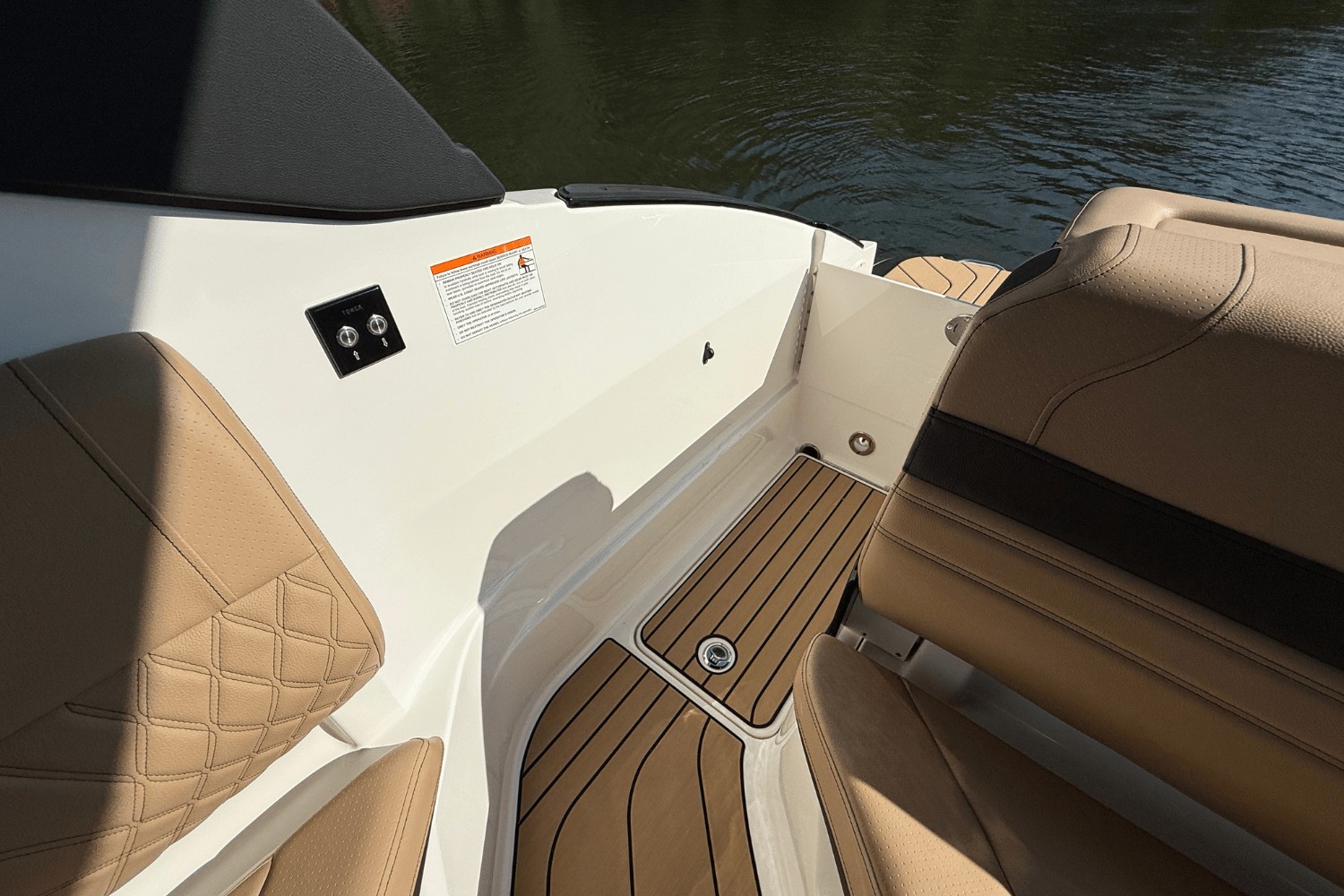 2026 Sea Ray SLX 260 Image Thumbnail #15