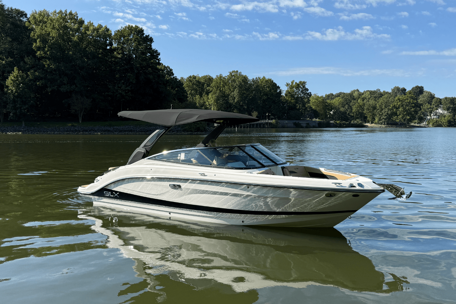 2026 Sea Ray SLX 260 Image Thumbnail #4