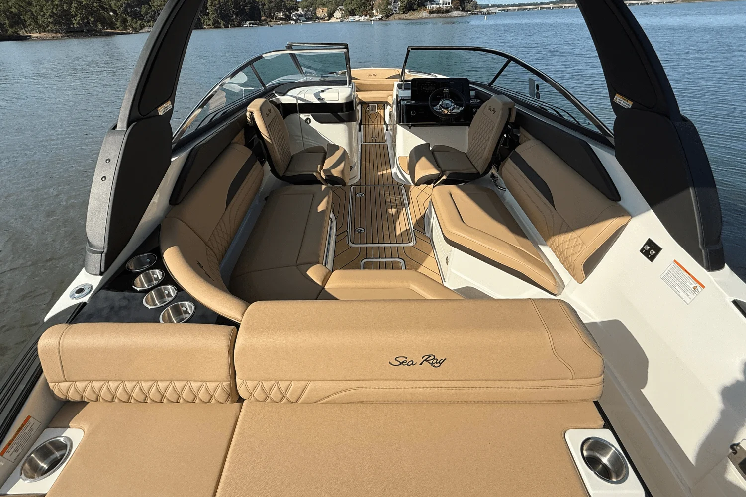 2026 Sea Ray SLX 260 Image Thumbnail #16