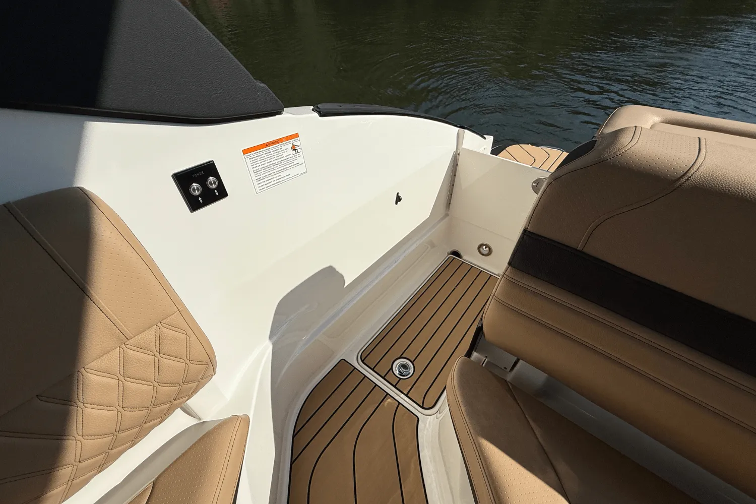 2026 Sea Ray SLX 260 Image Thumbnail #17