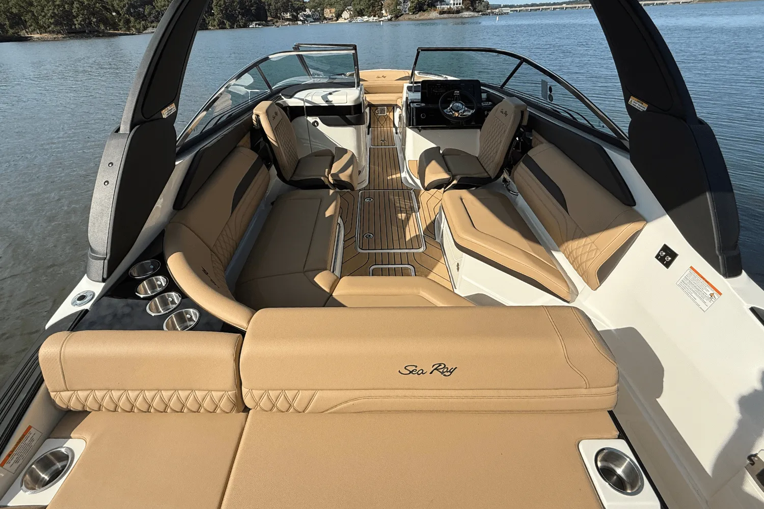 2026 Sea Ray SLX 260 Image Thumbnail #18