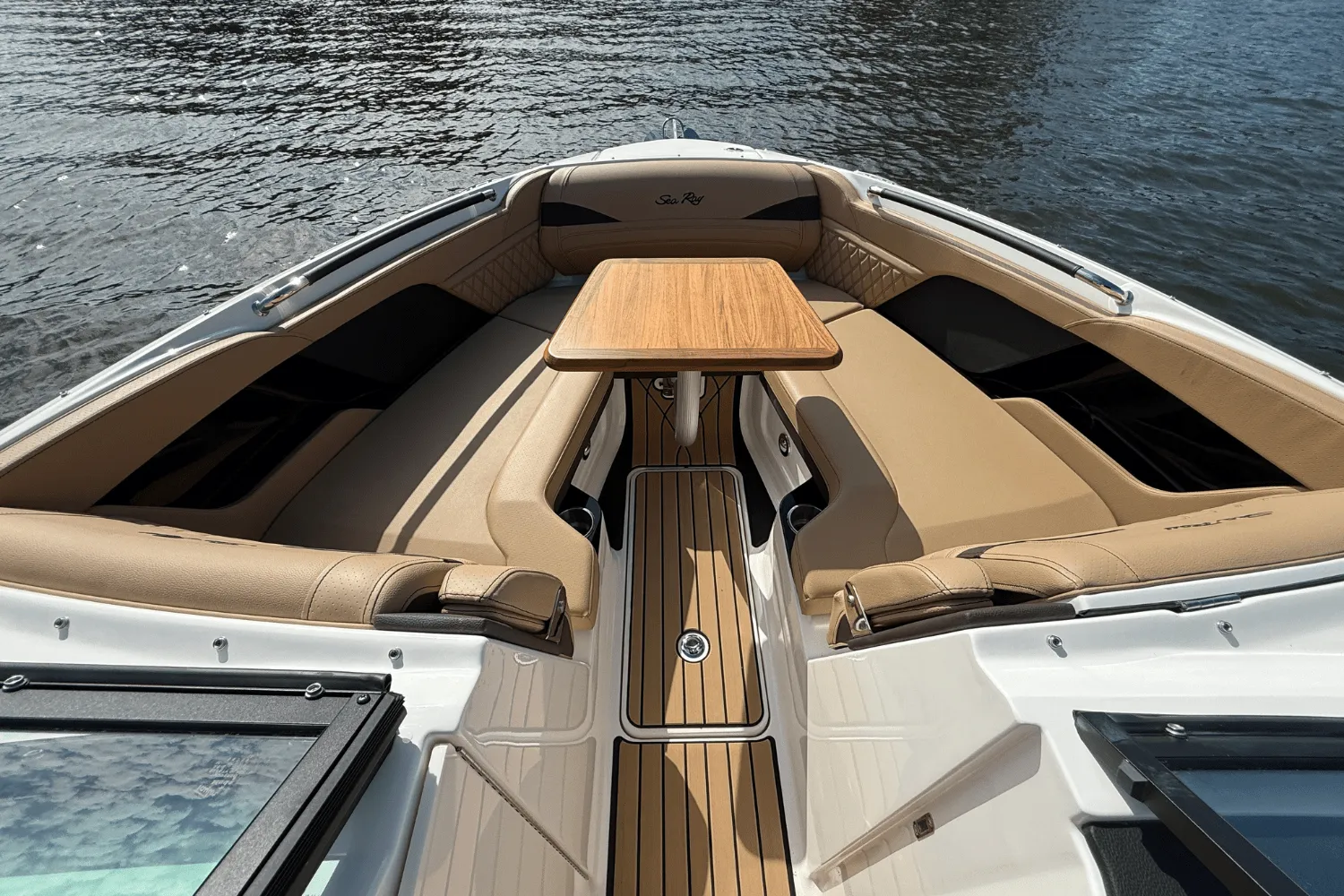 2026 Sea Ray SLX 260 Image Thumbnail #43