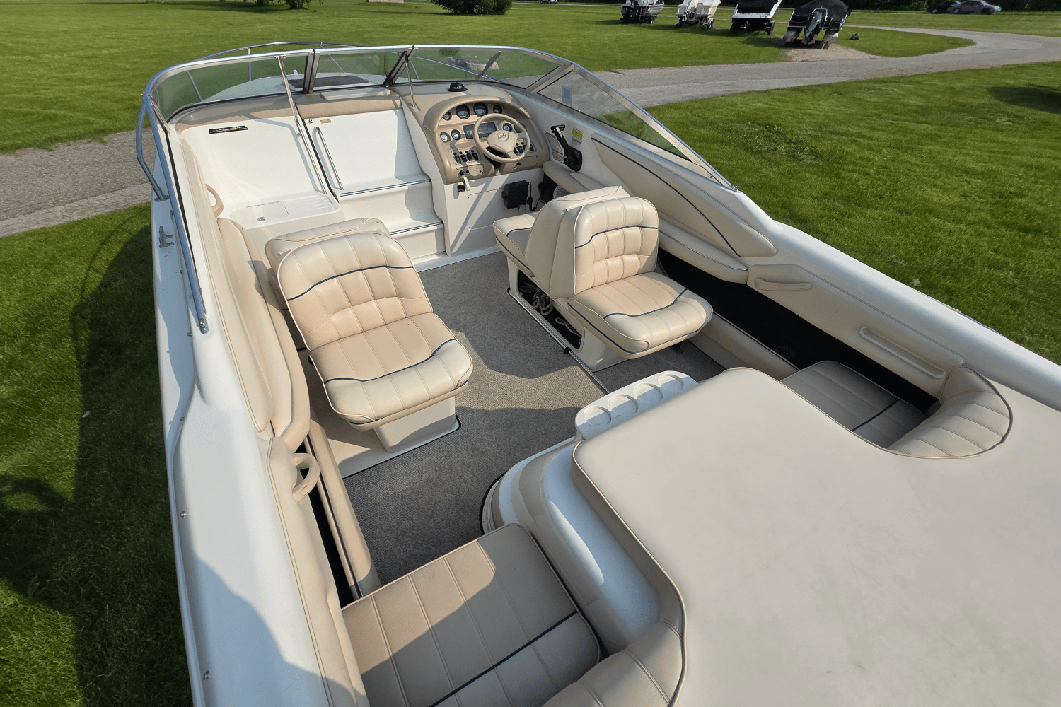 1996 Sea Ray 230 OVERNIGHTER Image Thumbnail #5