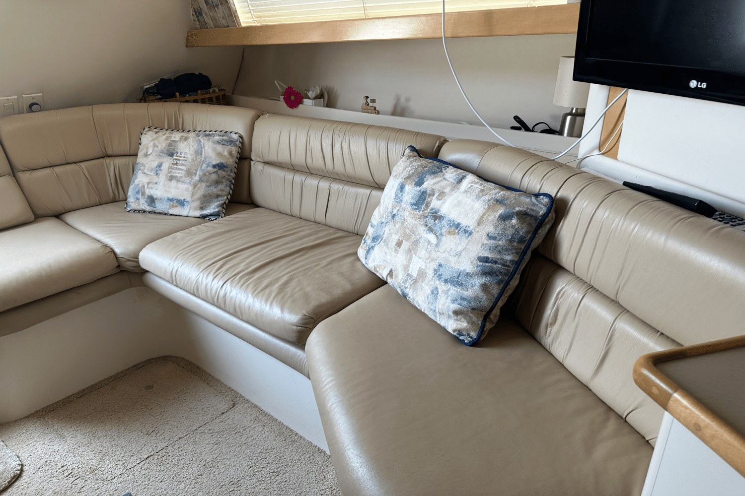 1998 Carver Yachts SANTEGO 380 Image Thumbnail #15