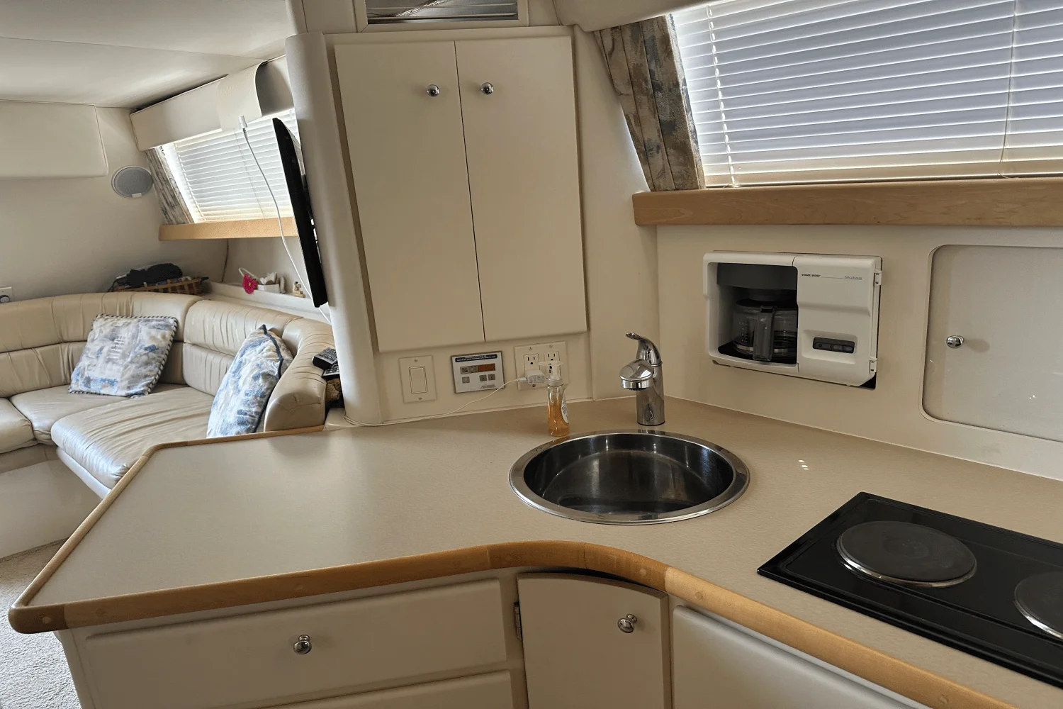 1998 Carver Yachts SANTEGO 380 Image Thumbnail #21