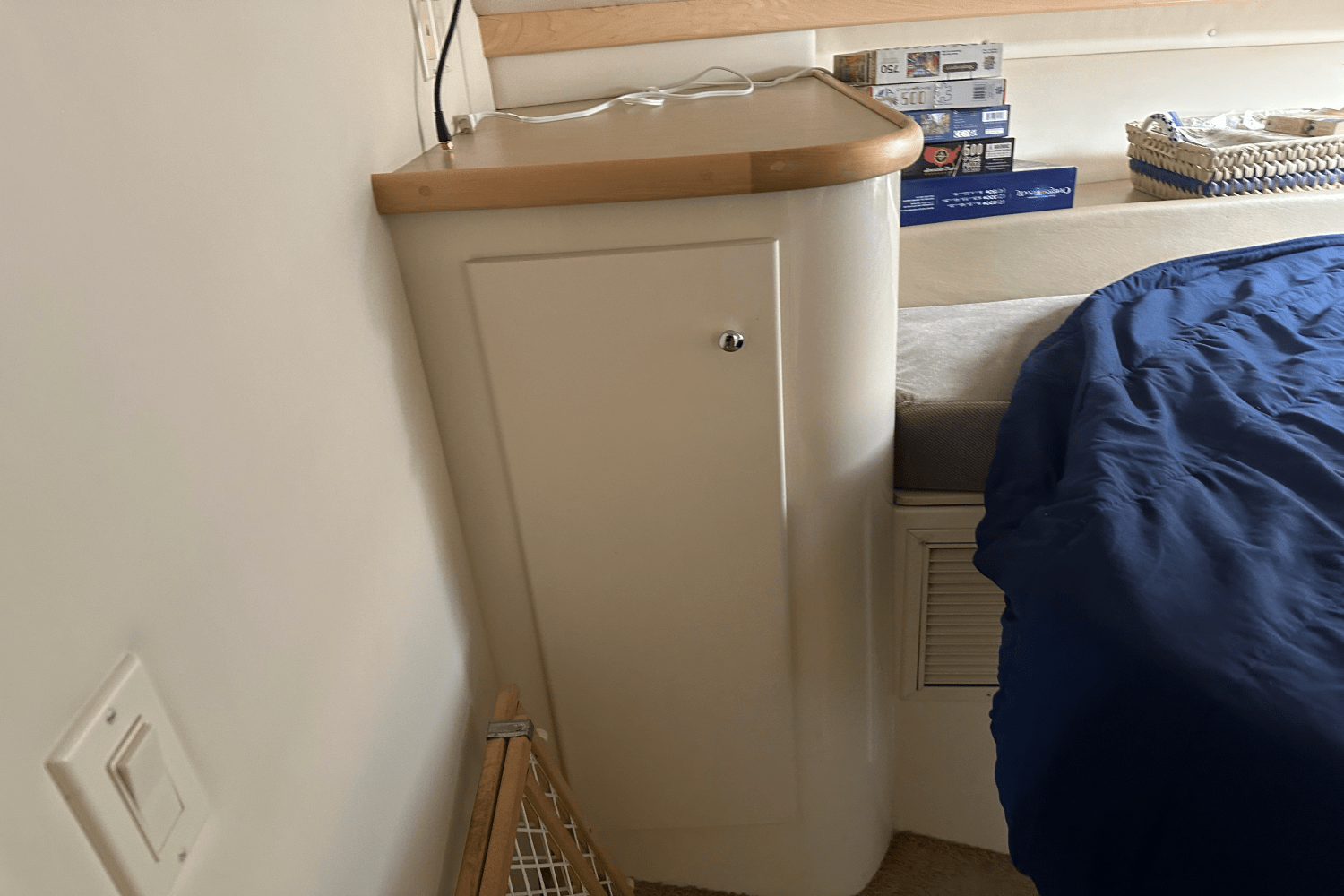 1998 Carver Yachts SANTEGO 380 Image Thumbnail #23