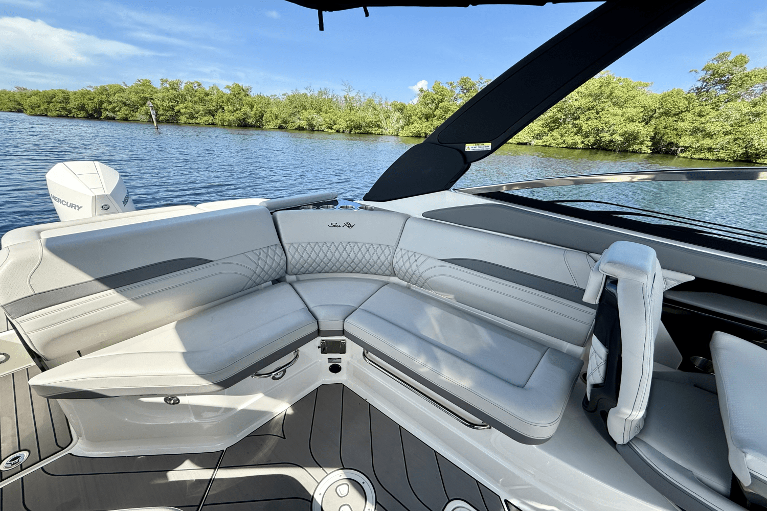 2023 Sea Ray 260 SXO Image Thumbnail #15