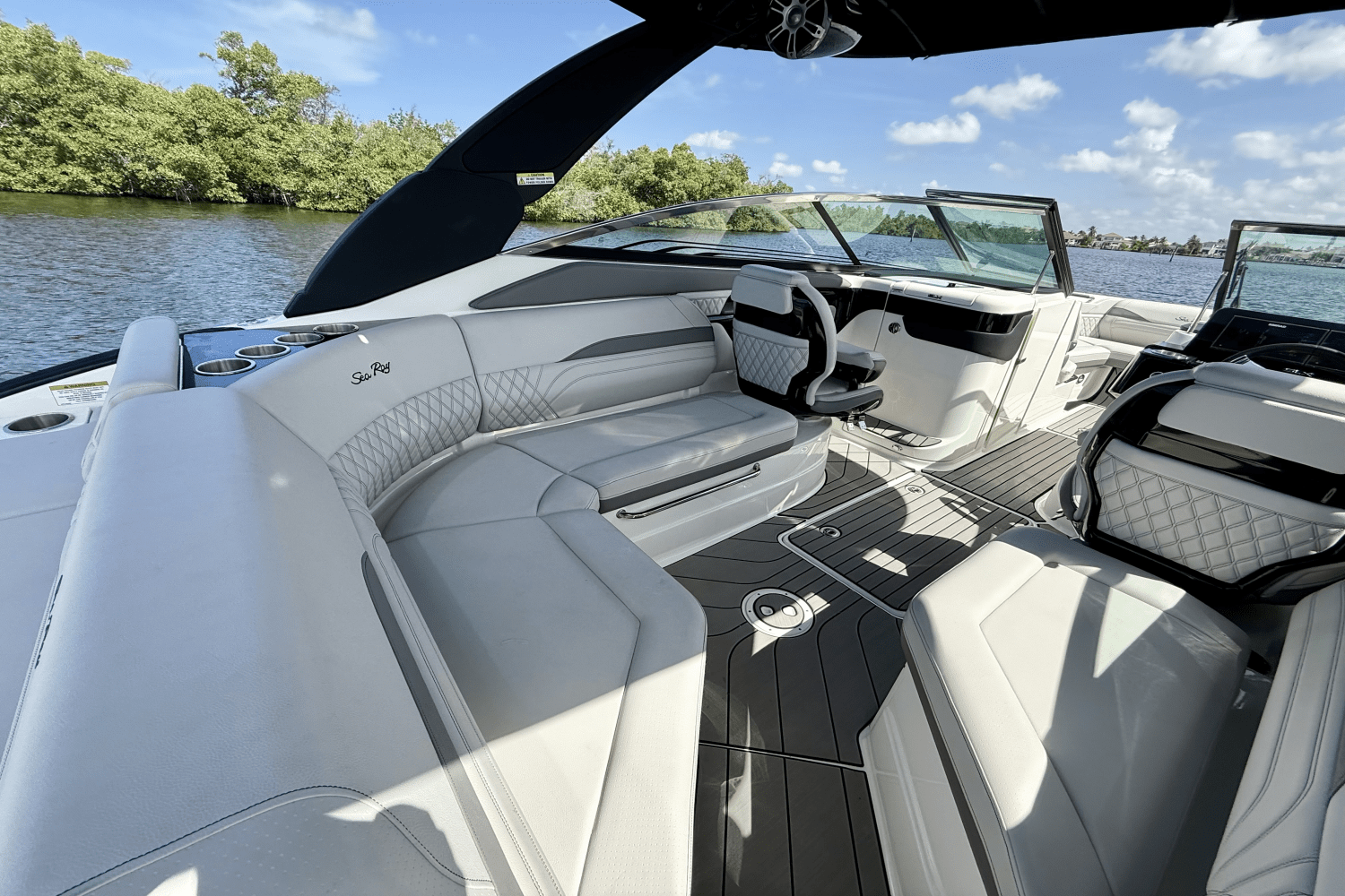 2023 Sea Ray 260 SXO Image Thumbnail #13