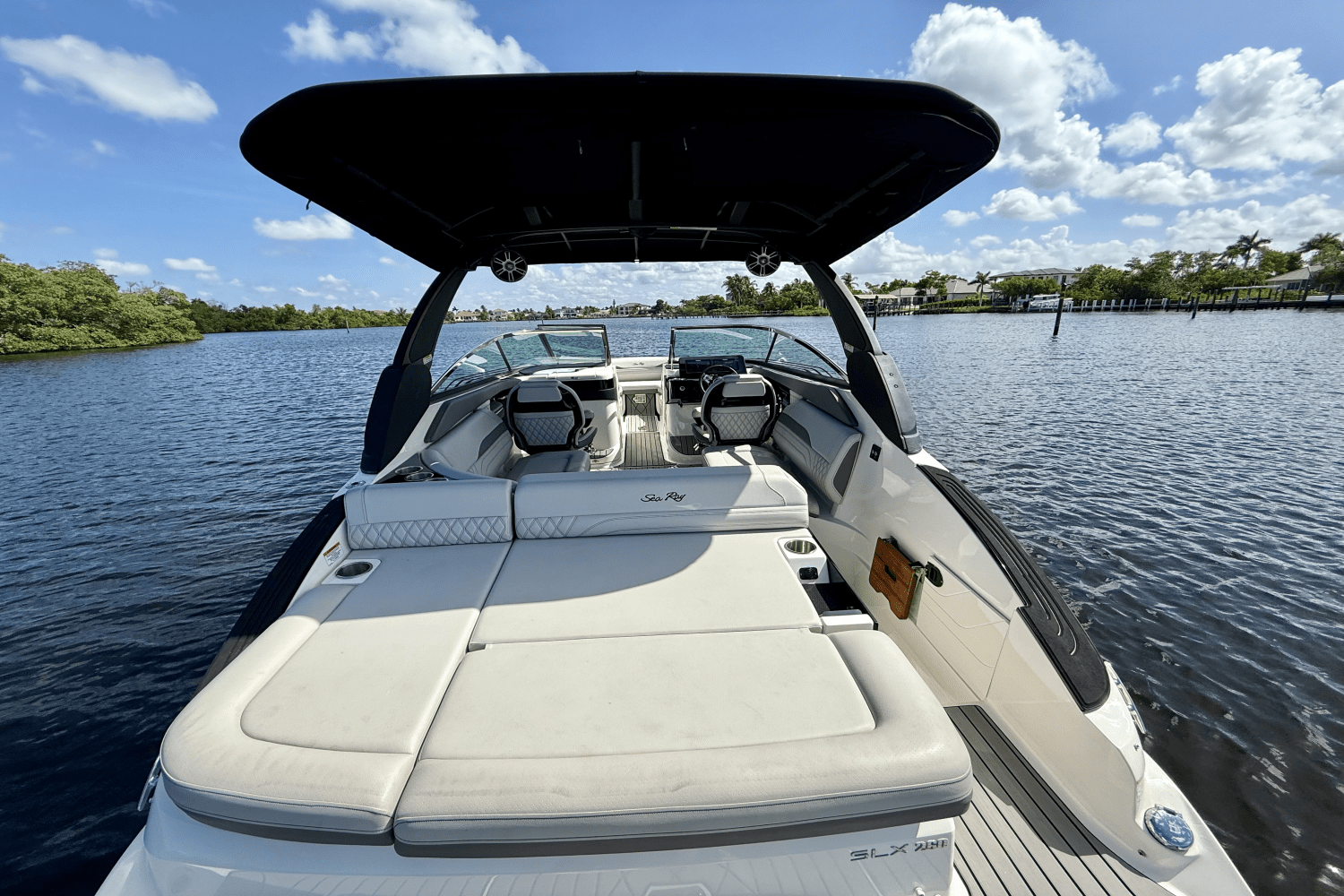 2023 Sea Ray 260 SXO Image Thumbnail #9