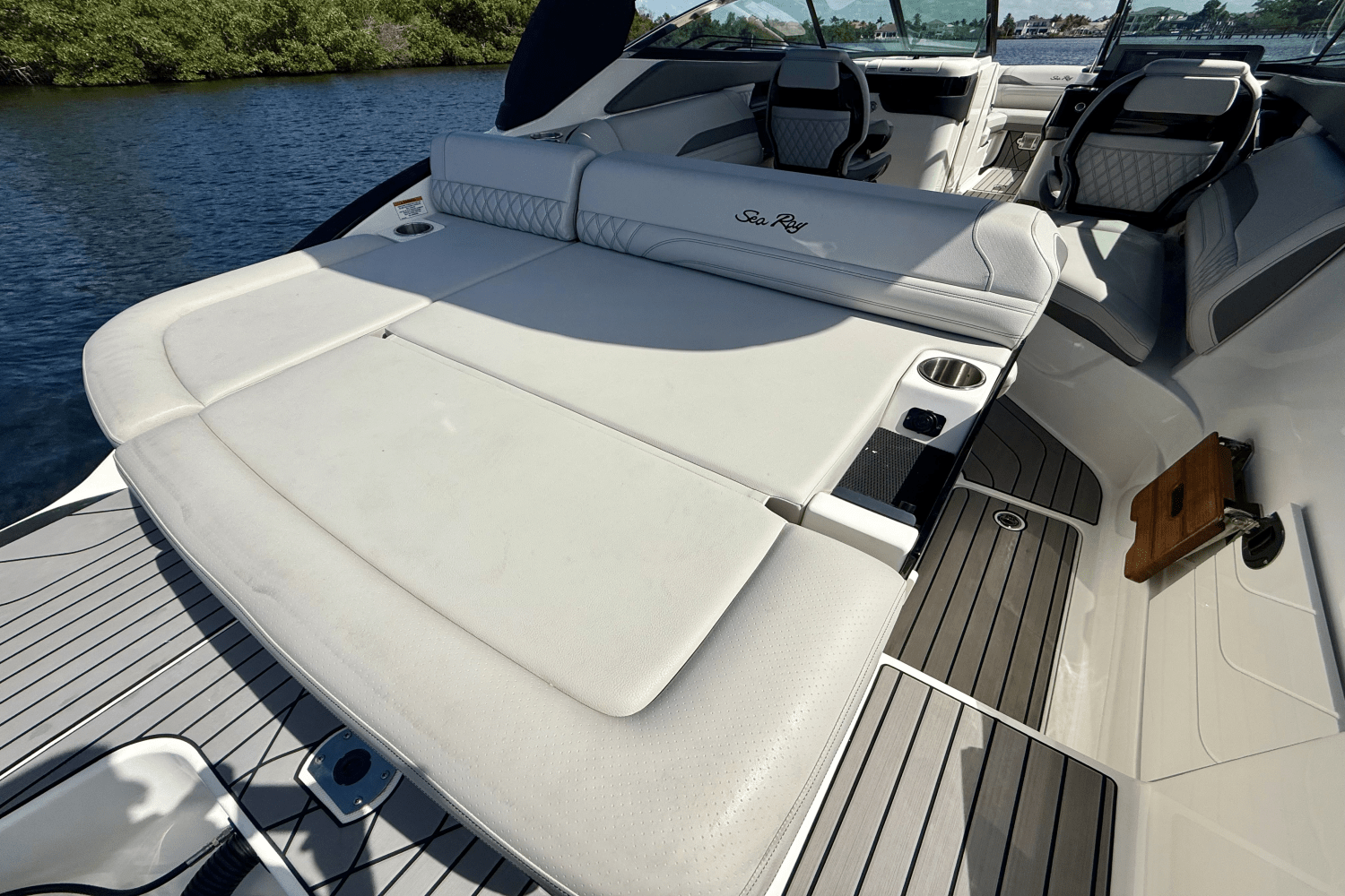 2023 Sea Ray 260 SXO Image Thumbnail #11