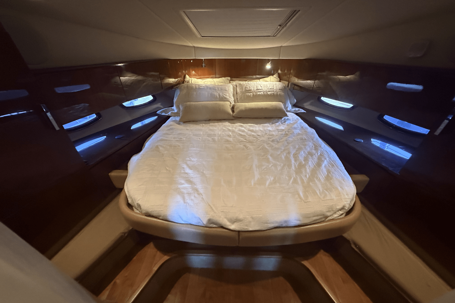 2010 Sea Ray 470 SUNDANCER Image Thumbnail #17