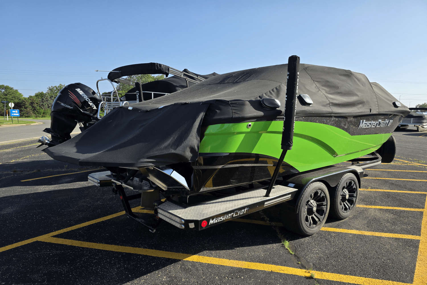 2017 Mastercraft XT23 Image Thumbnail #1