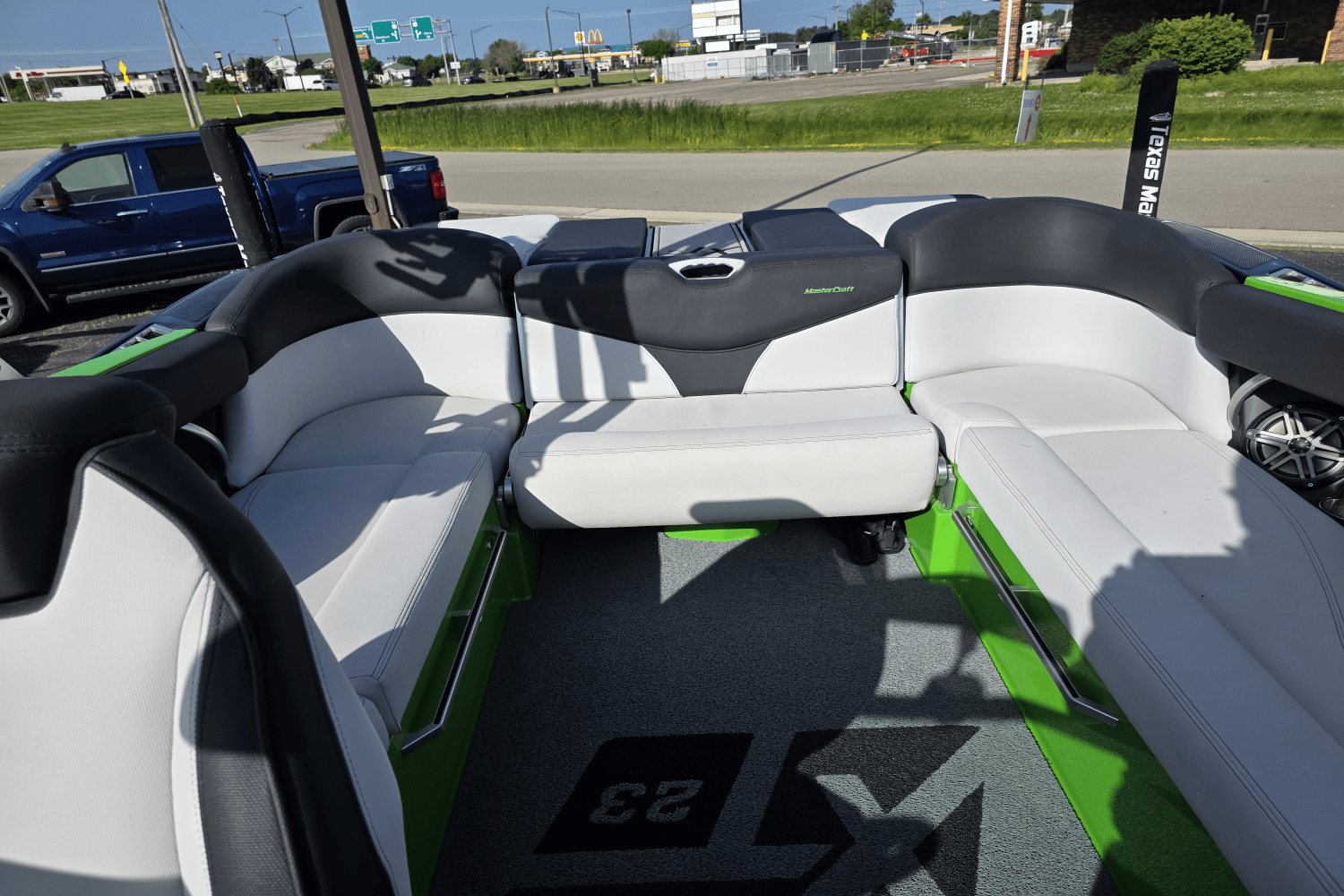 2017 Mastercraft XT23 Image Thumbnail #9