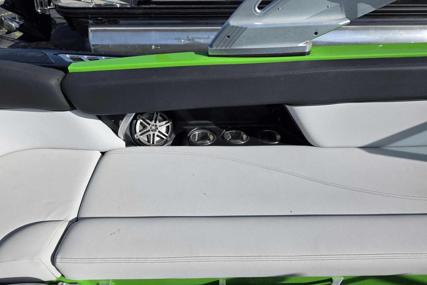 2017 Mastercraft XT23 Image Thumbnail #12