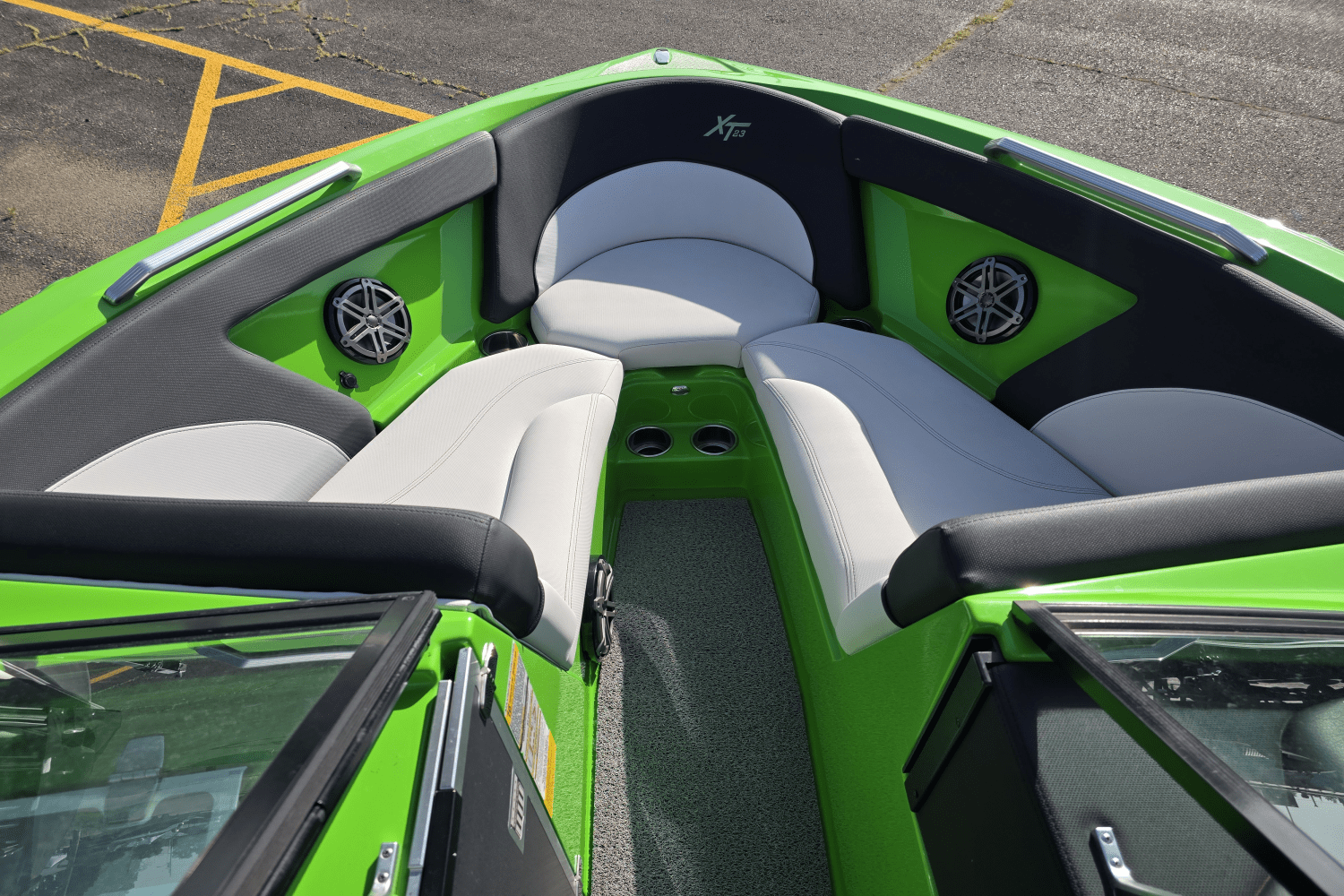 2017 Mastercraft XT23 Image Thumbnail #8