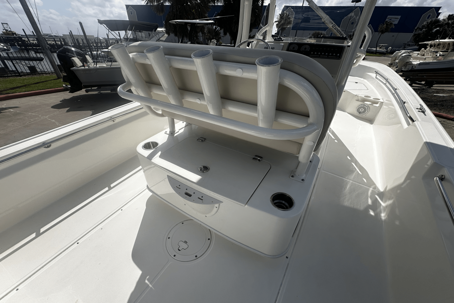 2024 Boston Whaler 210 Montauk Image Thumbnail #13