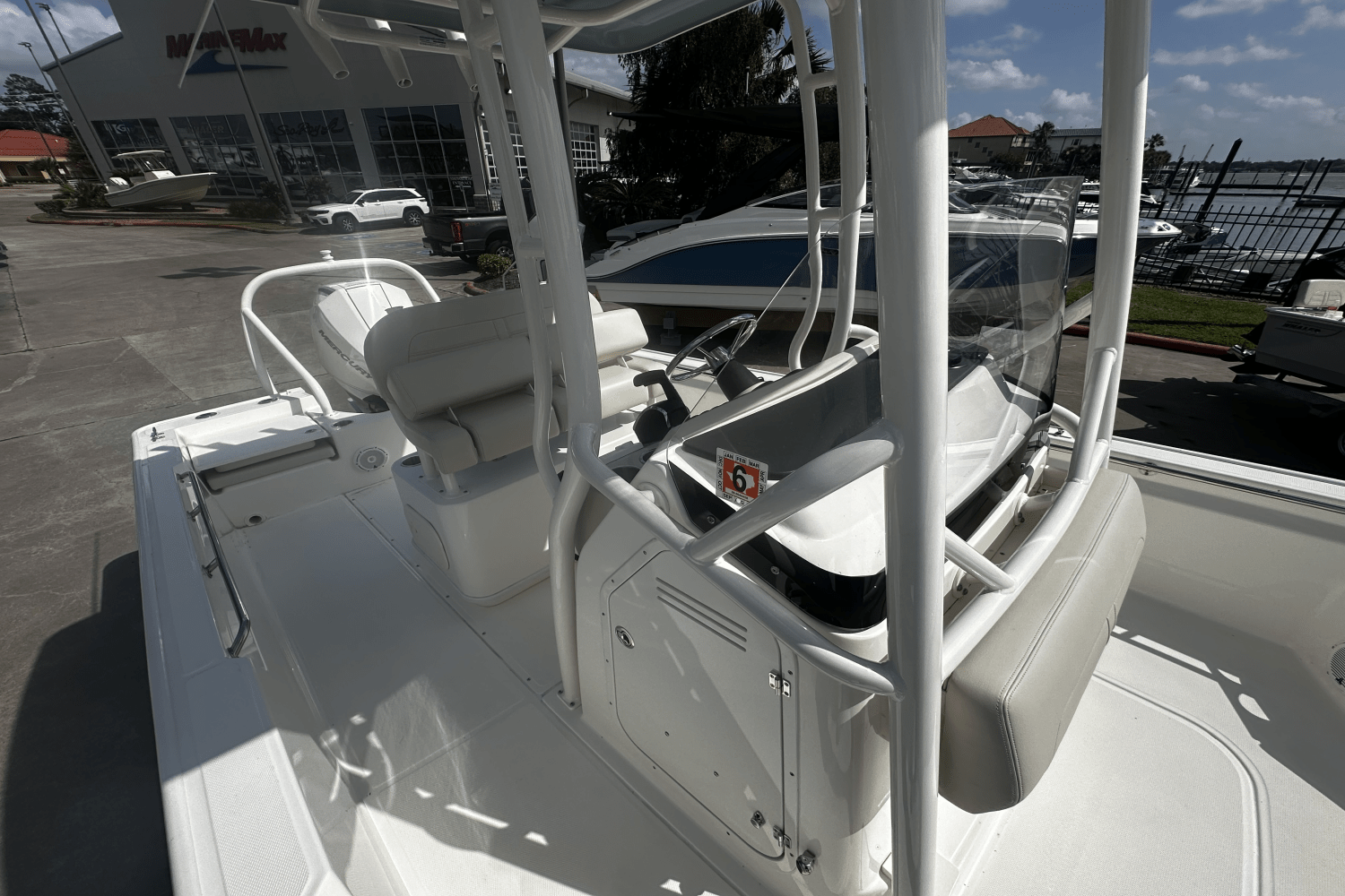 2024 Boston Whaler 210 Montauk Image Thumbnail #8