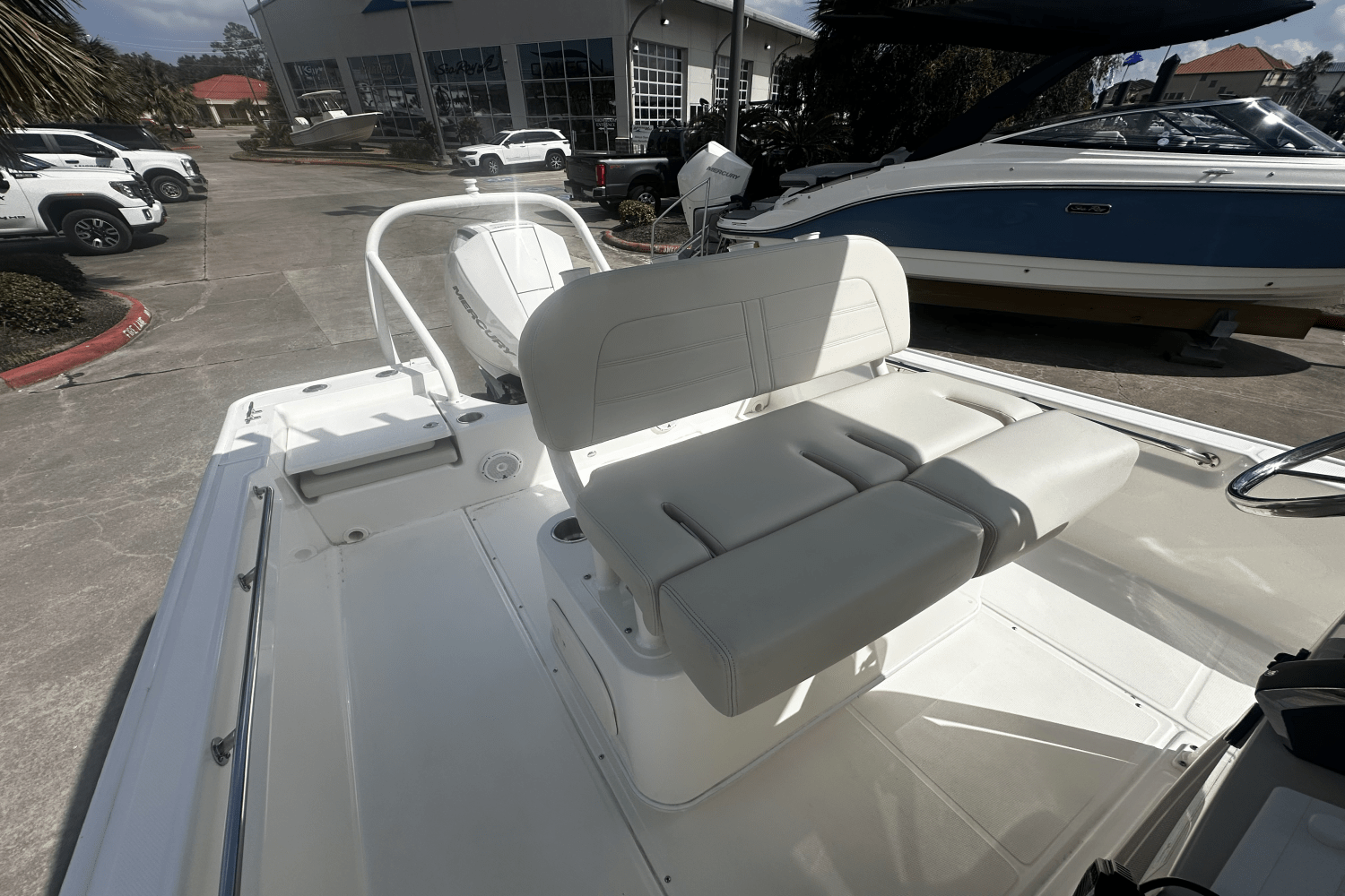 2024 Boston Whaler 210 Montauk Image Thumbnail #12