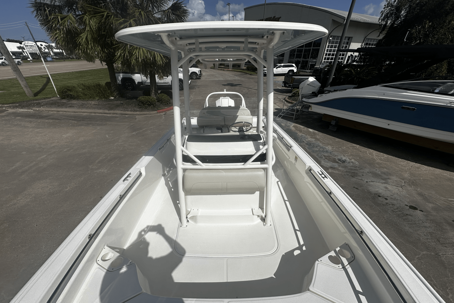 2024 Boston Whaler 210 Montauk Image Thumbnail #7